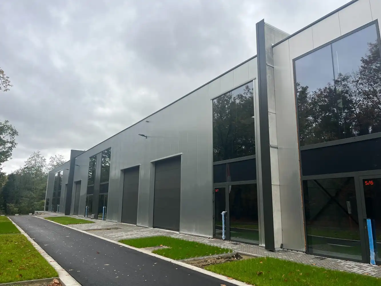 KMO-unit 23 +/- 328m² foto 10