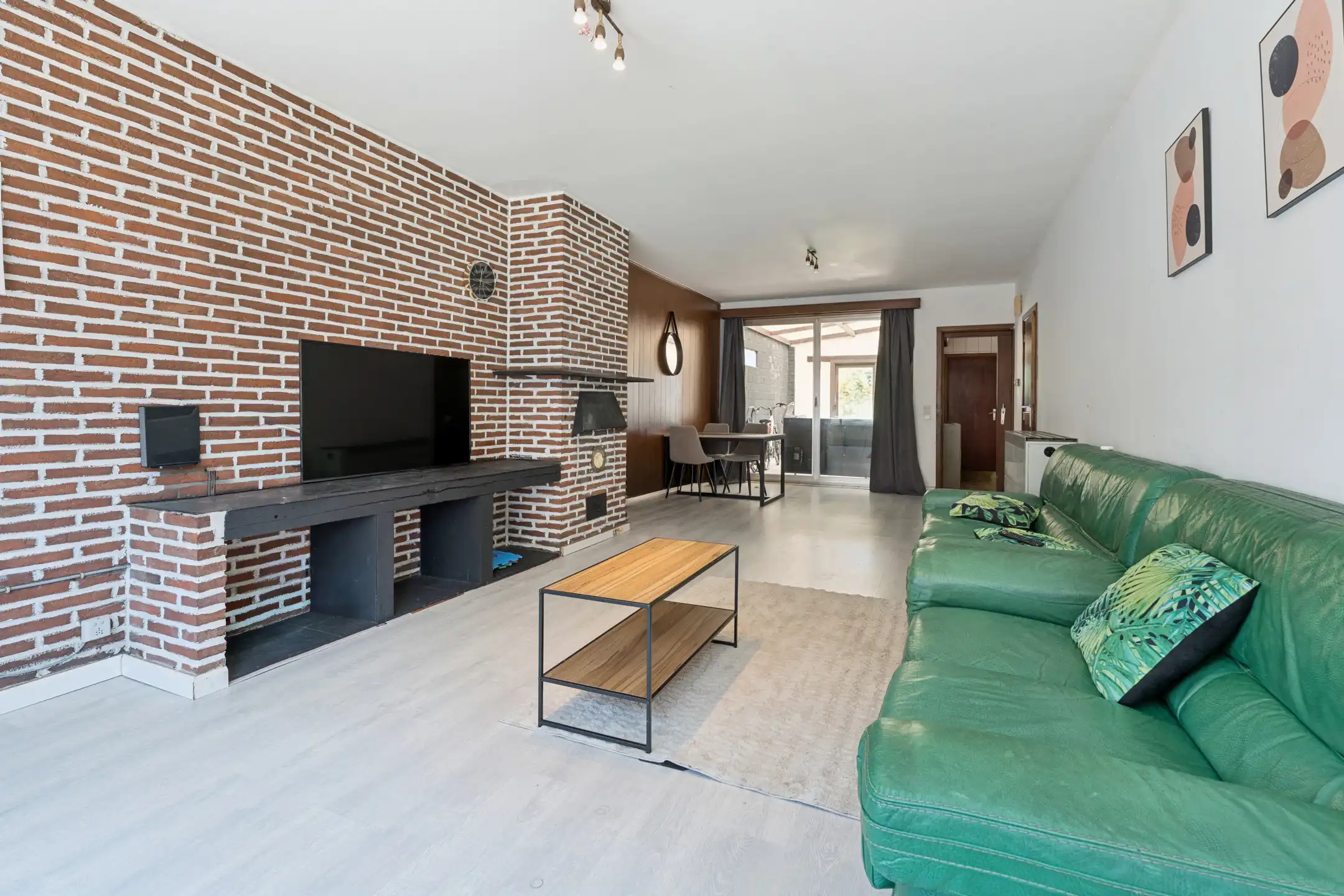 3-gevelwoning nabij Okegem dorp en station foto 4