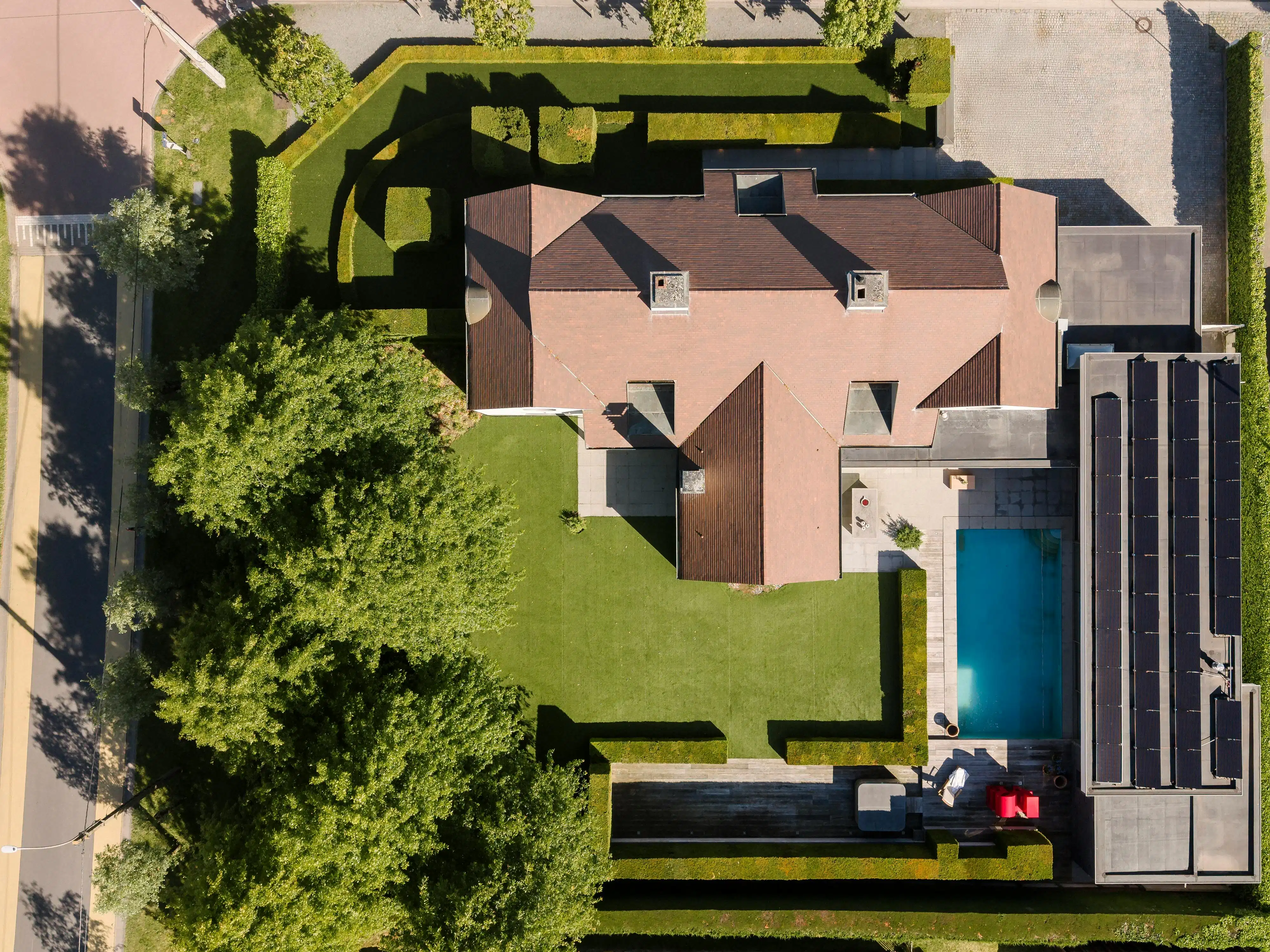 Exclusieve luxe-villa te koop in het Villapark in Waregem foto 23