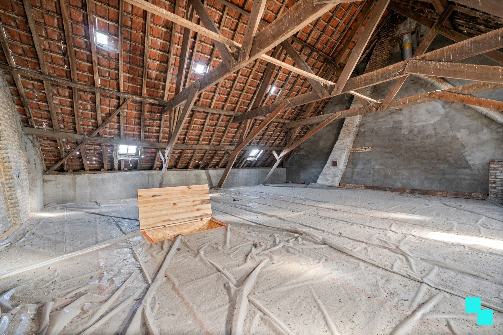 Volledig gerenoveerd appartement in loftstijl - centrum Menen foto 12