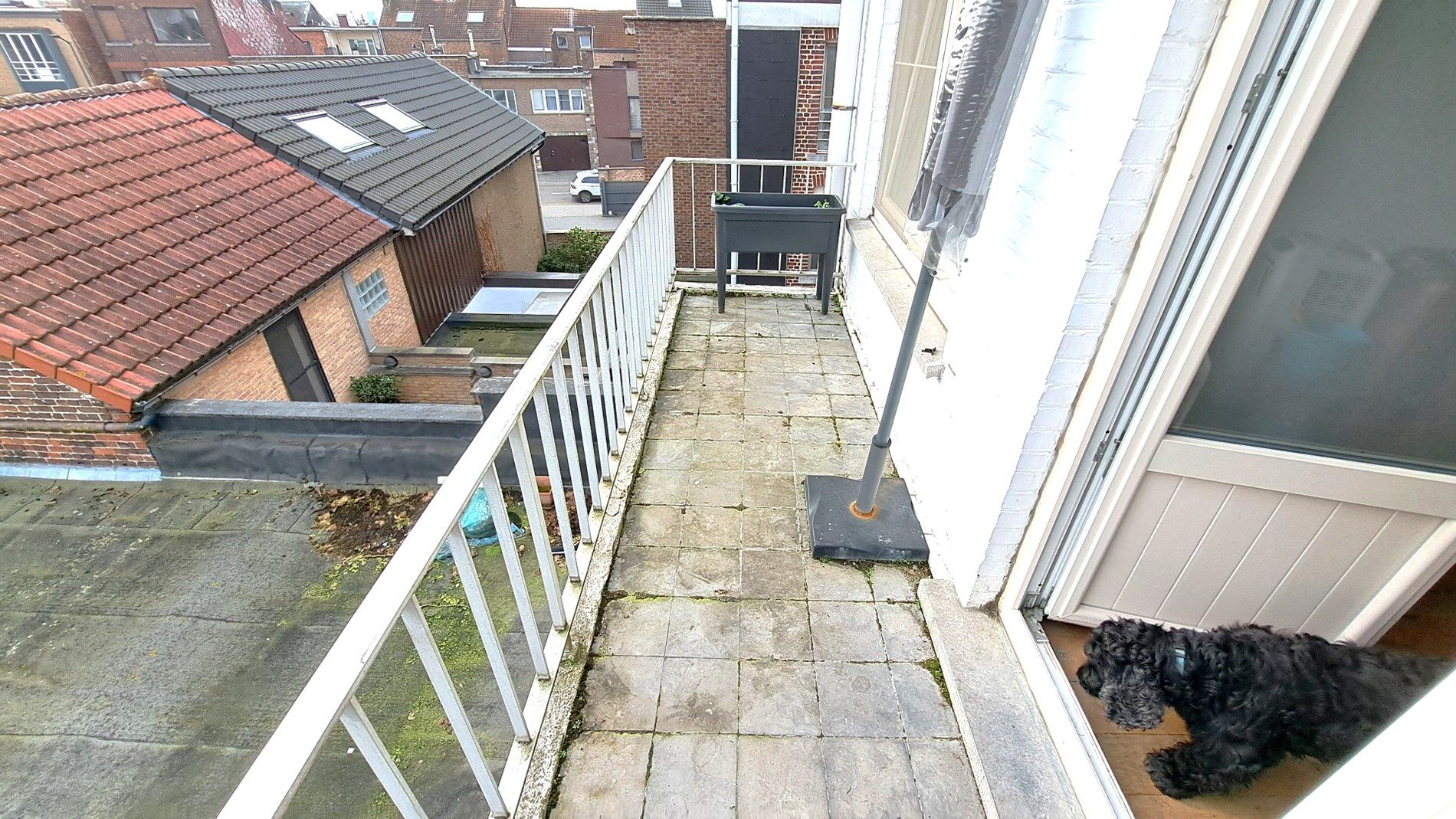 Instapklaar appartement met 2 slaapkamers, terras en kelder foto 12