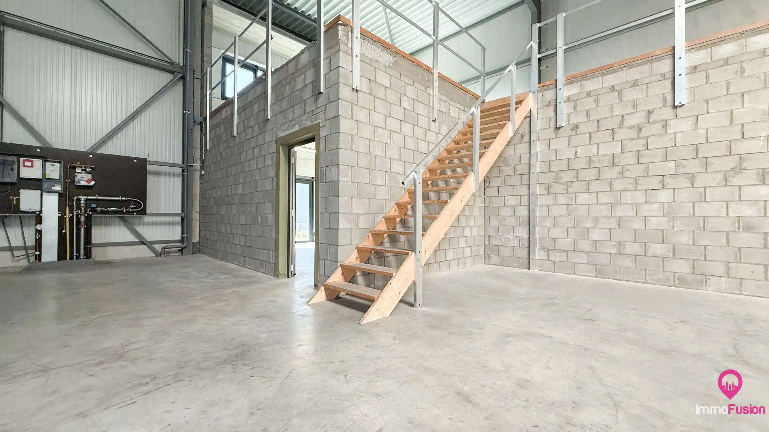 Recente, instapklare magazijnruimte van 440 m² te Houthalen! foto 21