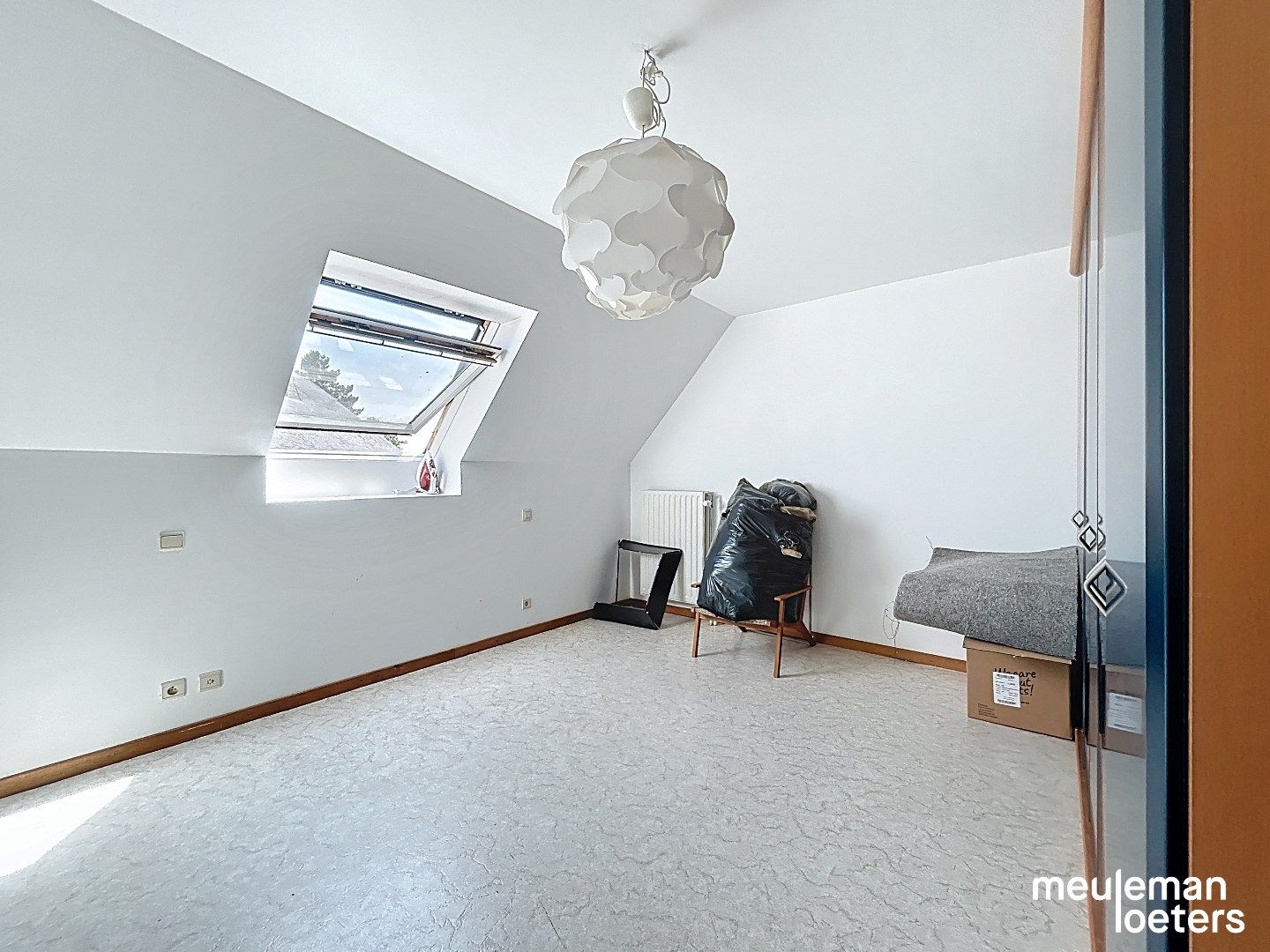 Ruim appartement met garage foto 9