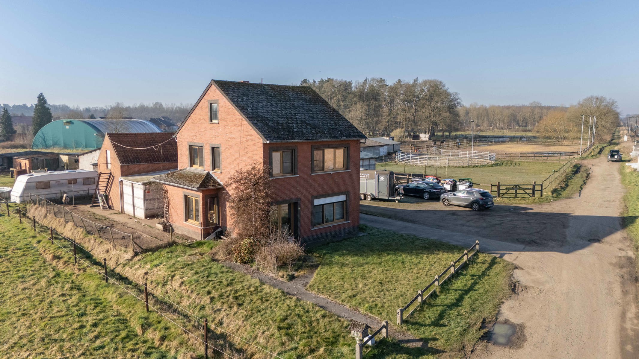 Unieke eigendom met loods, bijgebouwen en weilanden op 87a37 foto 5
