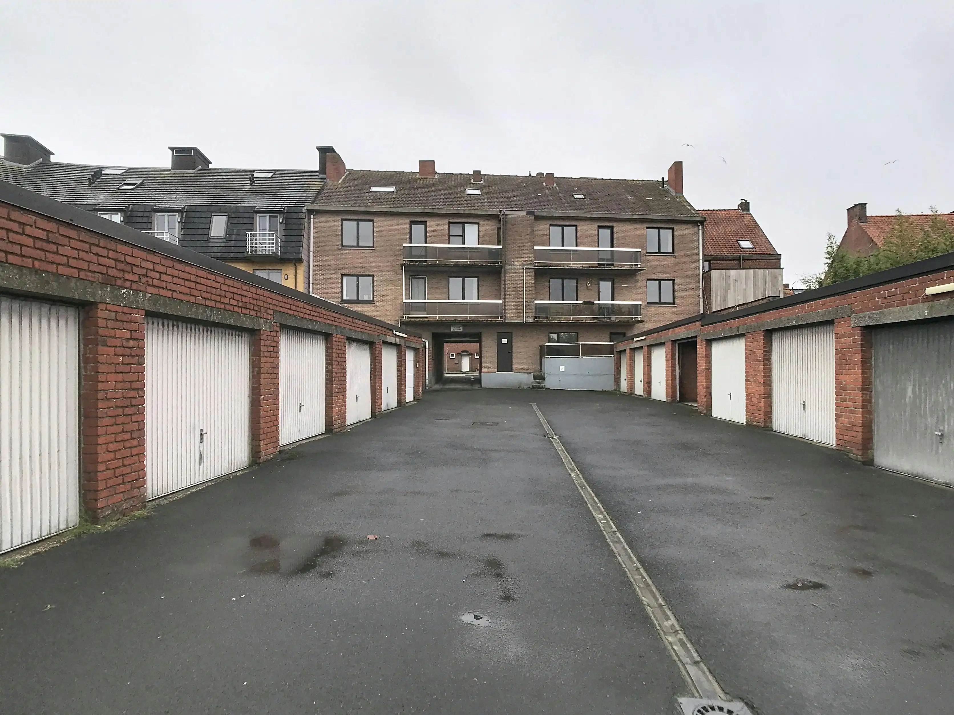 Garage te koop in Ieper op de Brugseweg foto 5