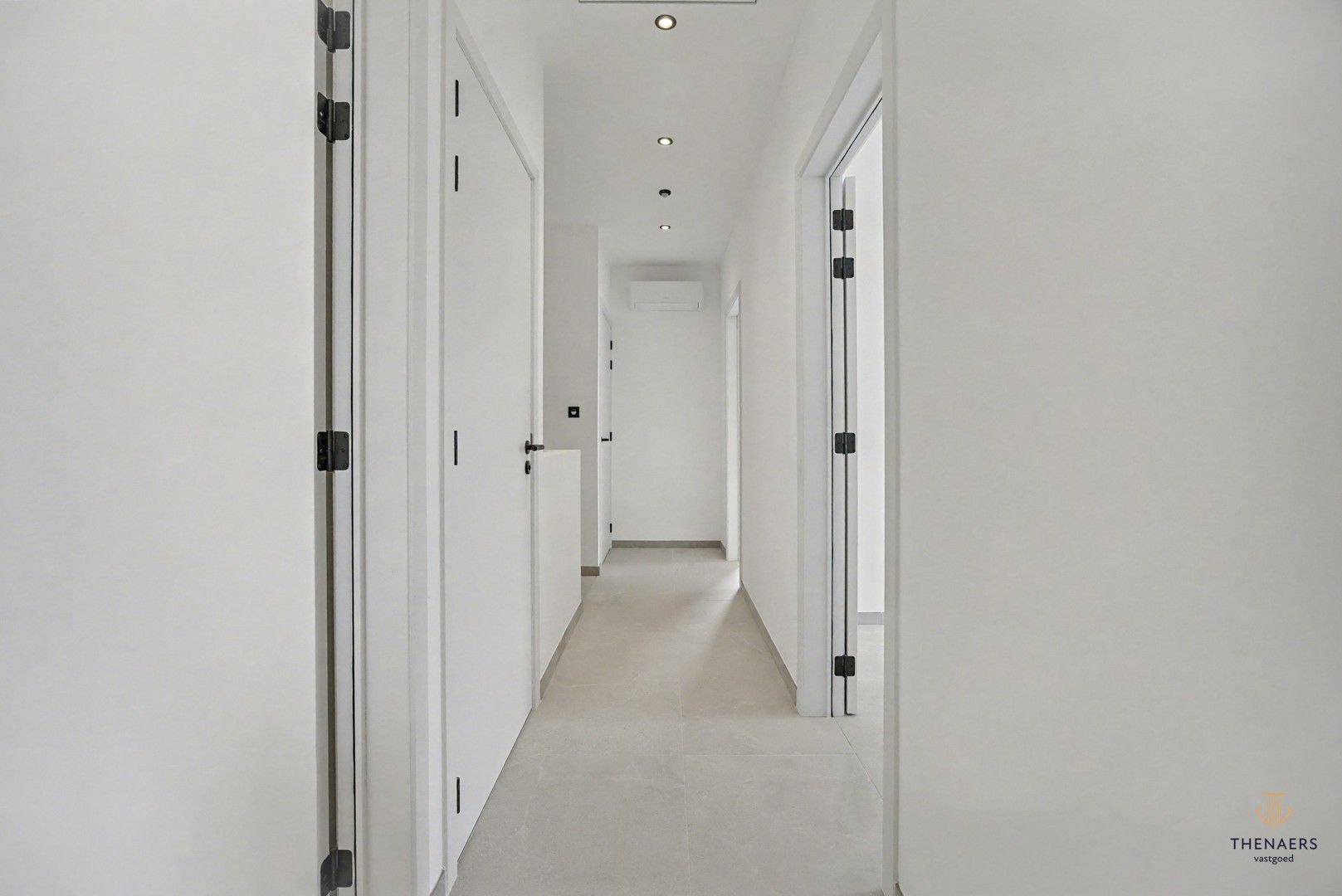 Nieuwbouwwoning met 3 slaapkamers en luxueuze afwerking. foto 17