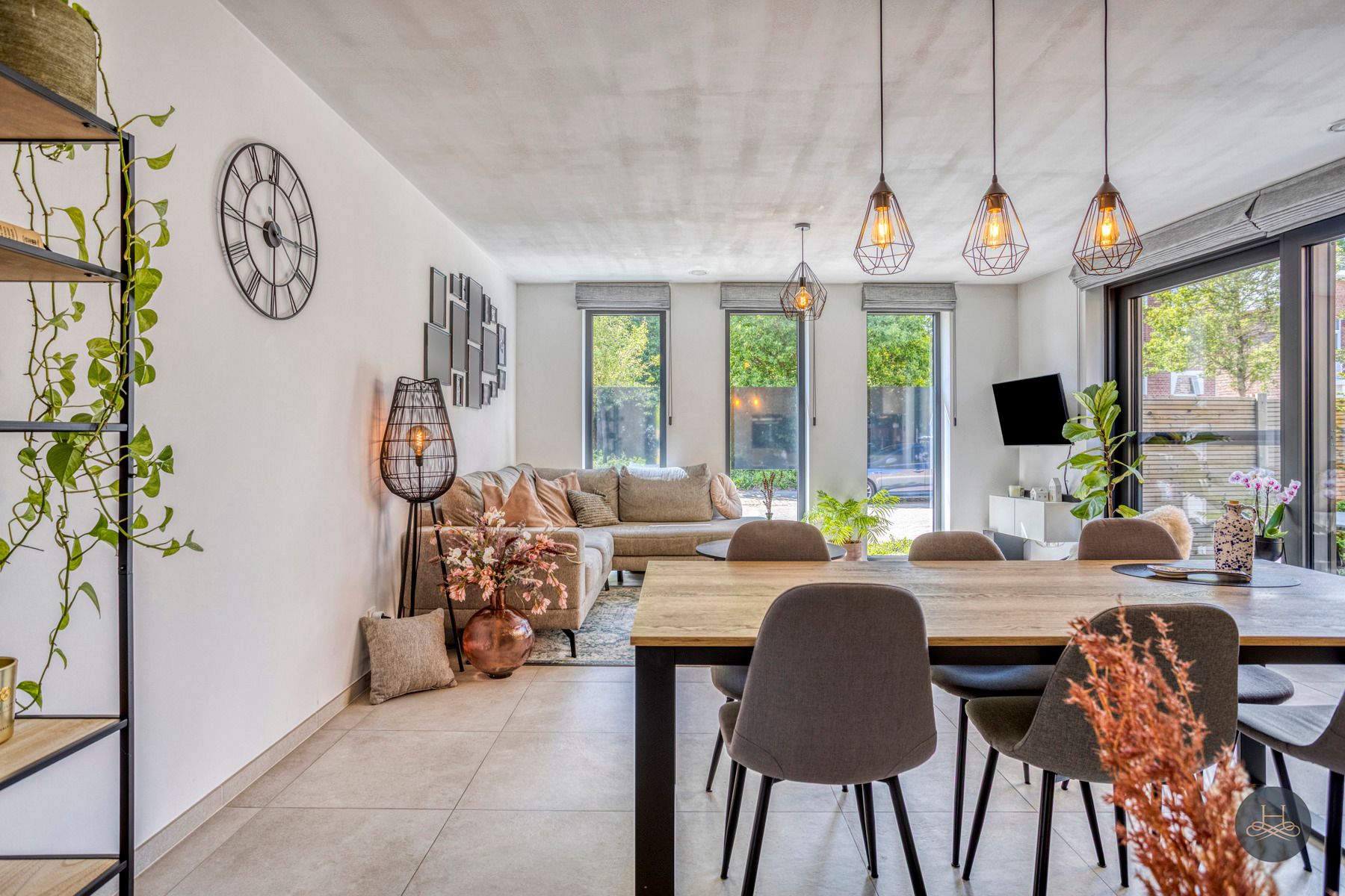 Lichtrijk, recent gelijkvloers appartement met toffe tuin foto 5