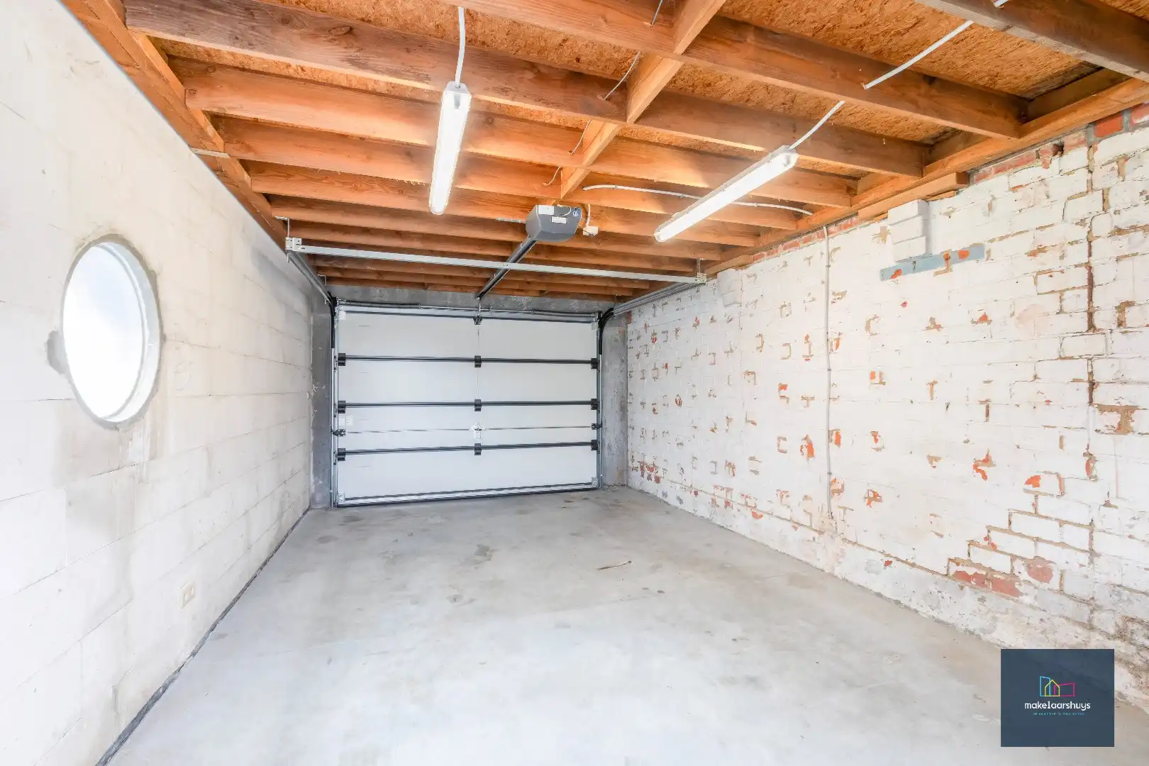 Te renoveren HOB met garage in Mariakerke foto 16