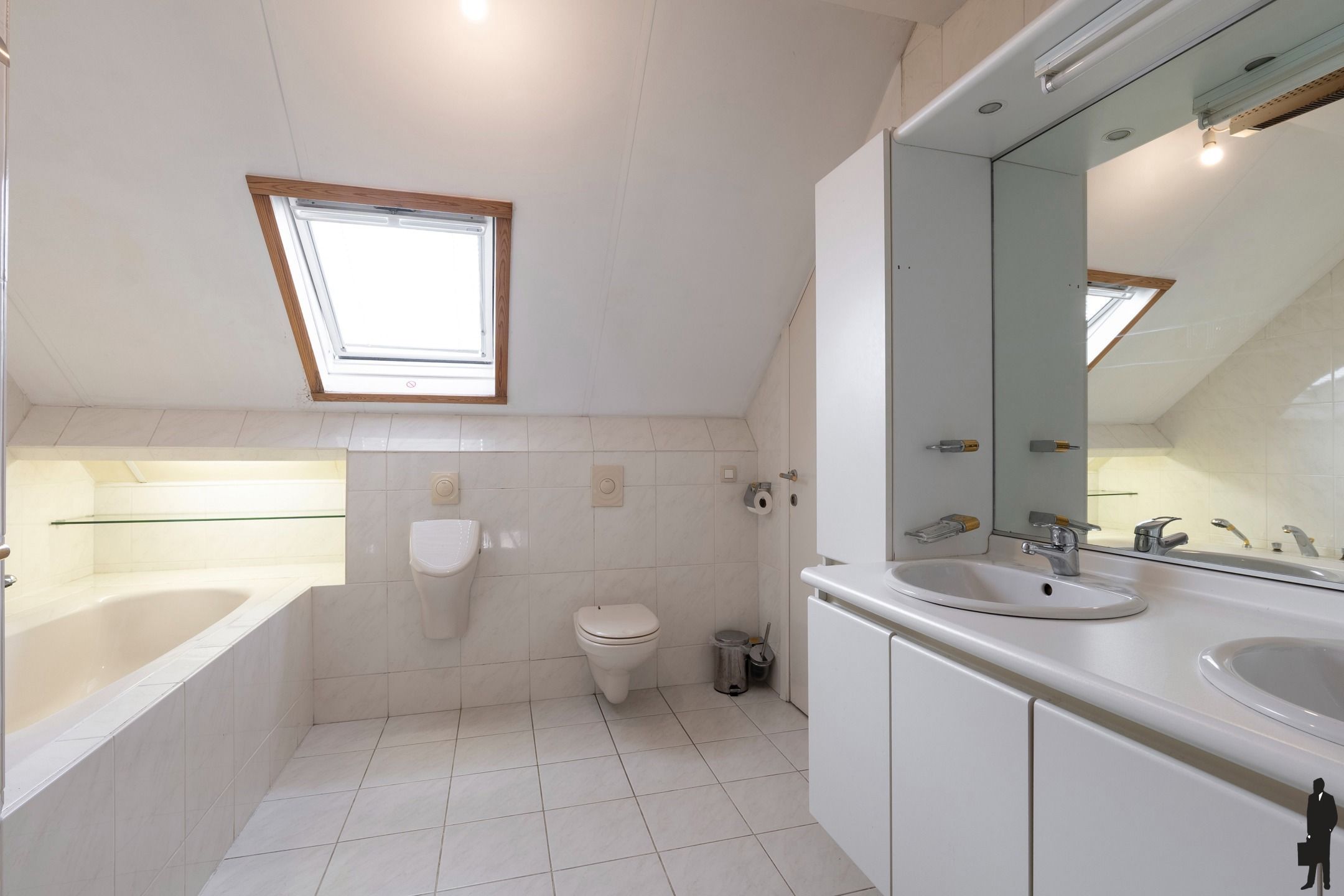 Uitzonderlijk gelegen woning aan Jachthaven kanaal Beverlo foto 12