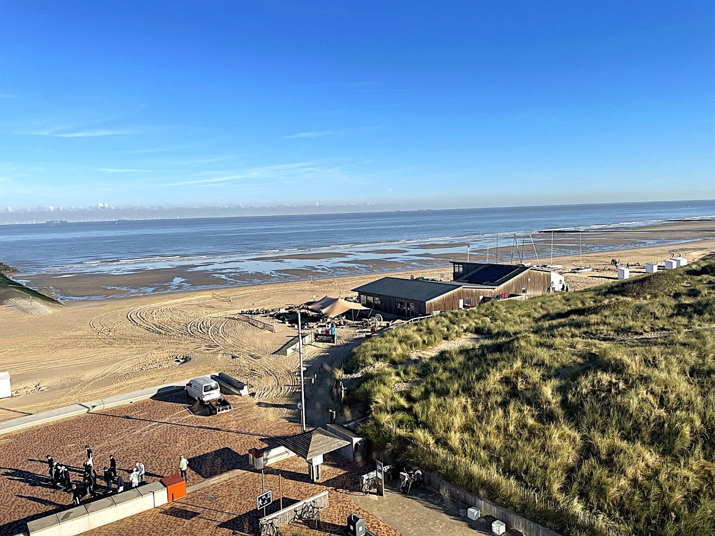 Modern gemeubeld appartement met terras en zeezicht  foto 5