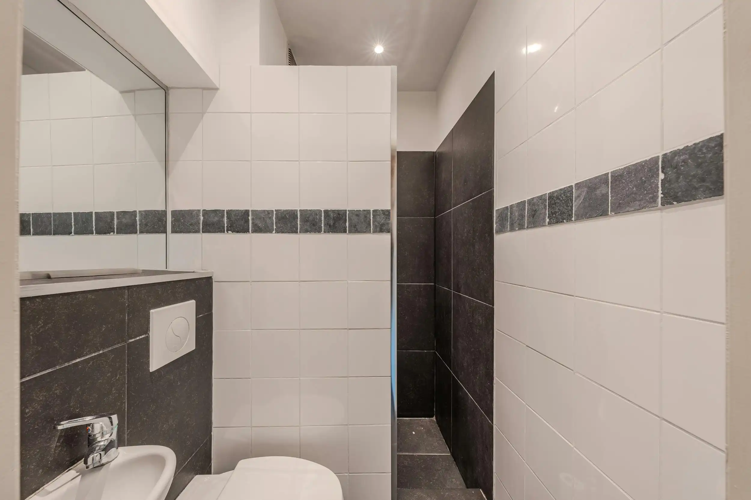 Instapklare studio met terras en zeezicht te Westende! foto 12