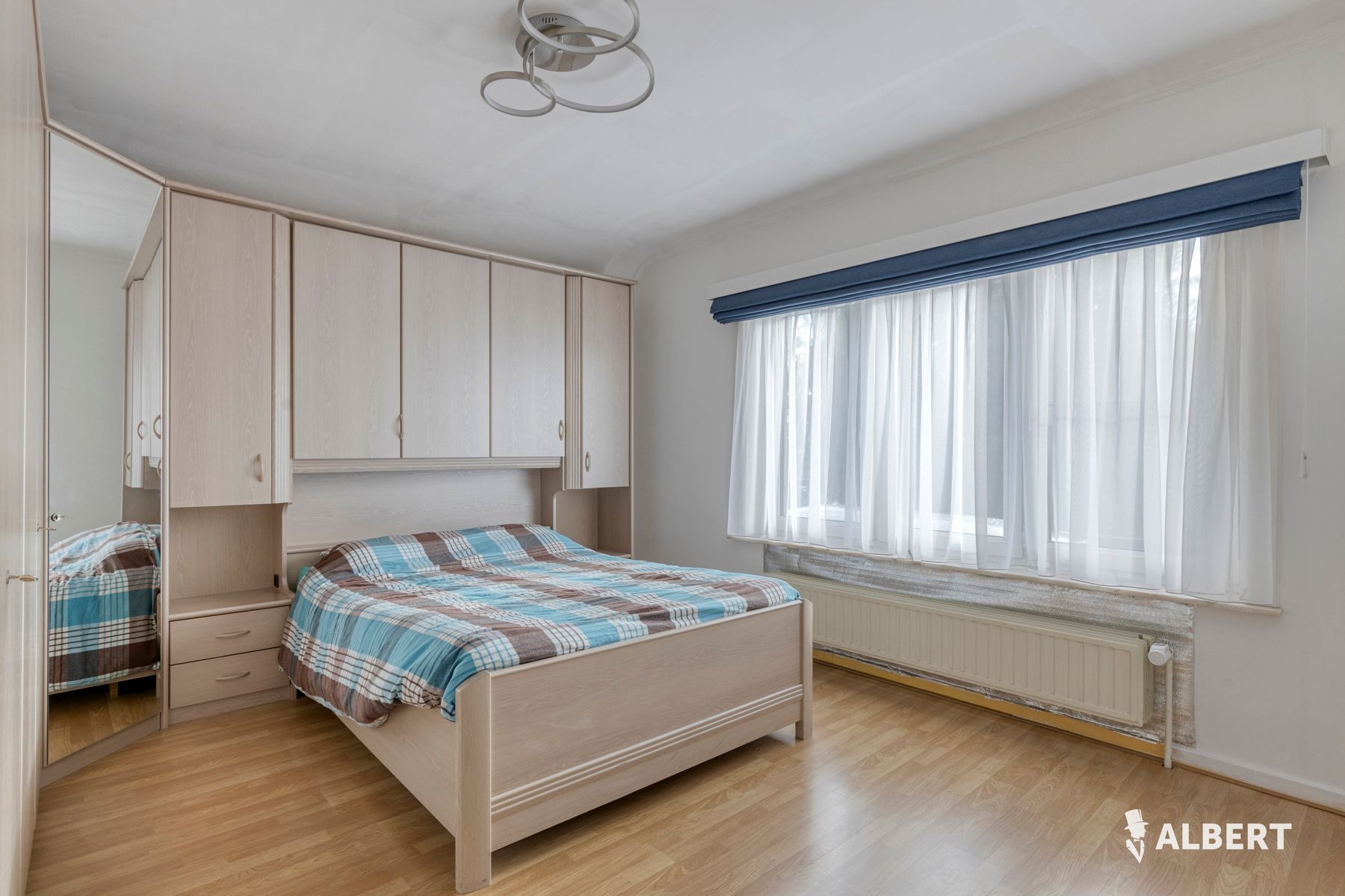 Instapklare woning met 4 slaapkamers en zuigerichte tuin foto 11