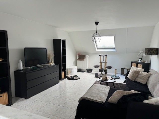 Knus 1 slaapkamer appartement te koop in het centrum van Maasmechelen, ideaal als investering! foto {{pictureIndex}}