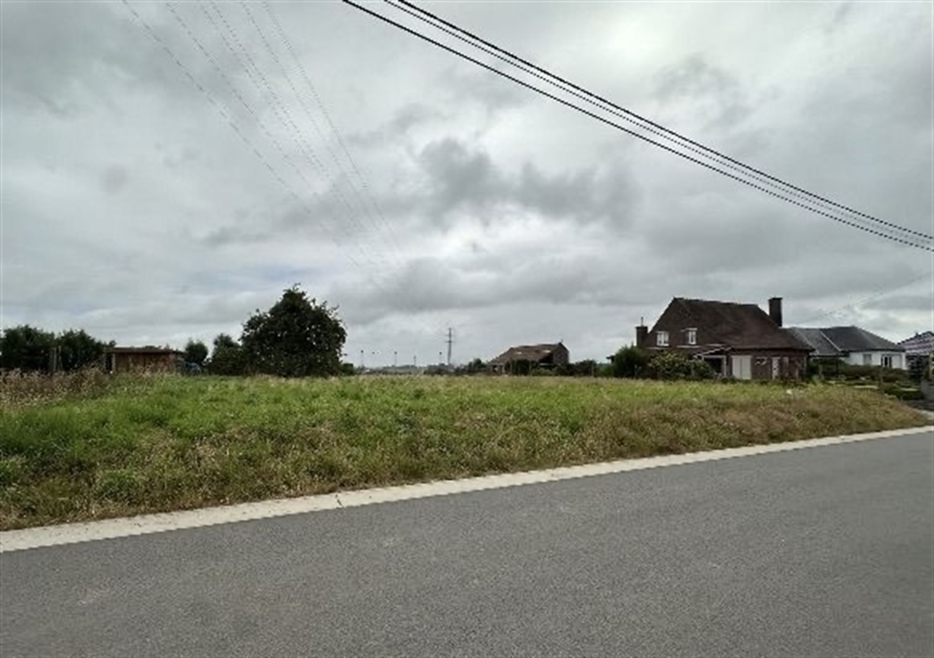 Bouwgrond in Rustige, Groene Omgeving te Mater! foto {{pictureIndex}}