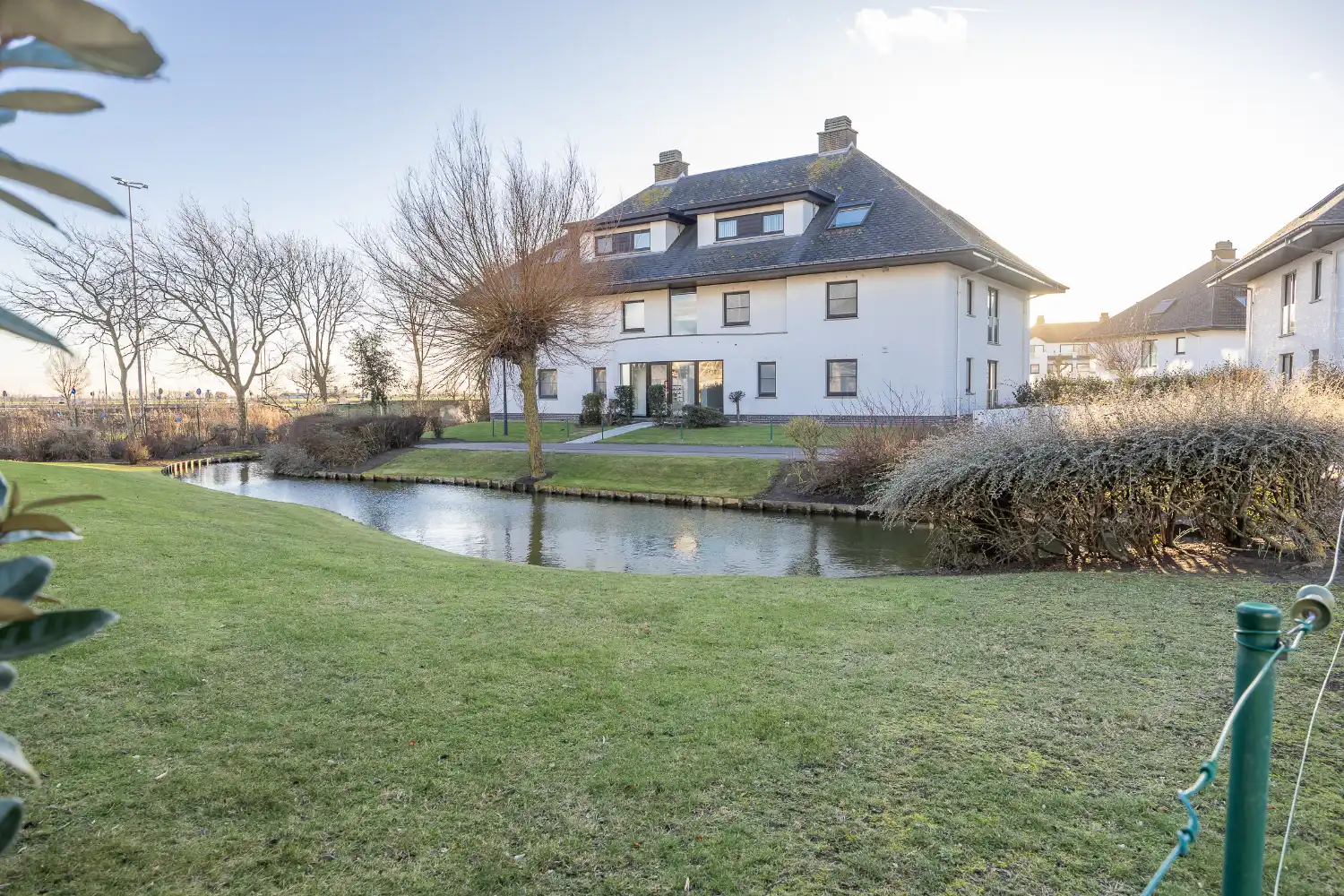 Garagebox te koop op toplocatie in Middelkerke foto 5