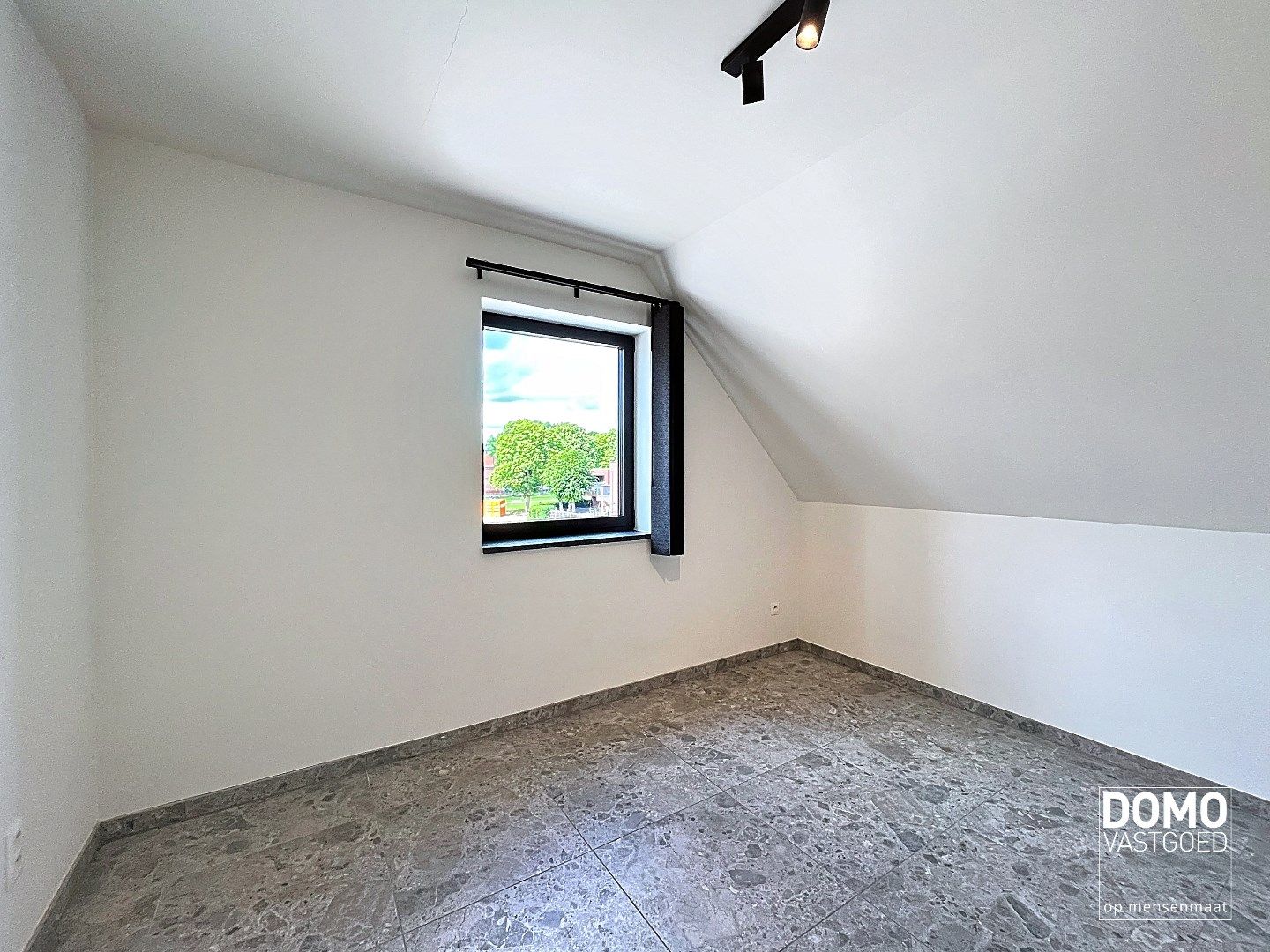 RUIM EN ENERGIEZUINIG DUPLEXAPPARTEMENT IN HEUSDEN-ZOLDER foto 10
