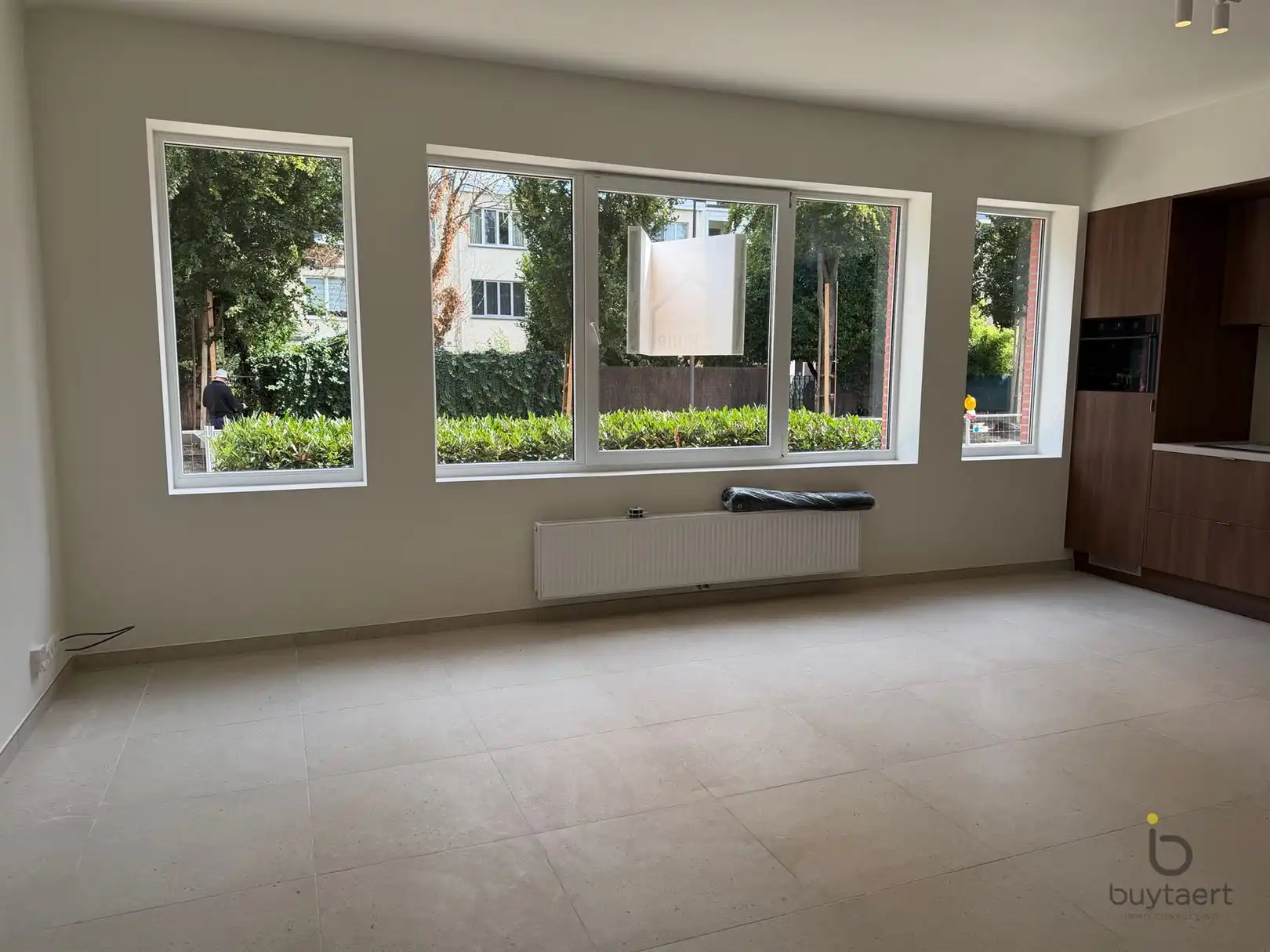Gerenoveerd gelijkvloers appartement aan de Singel. foto 2