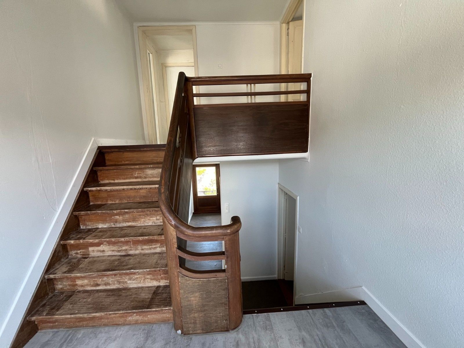 Te Huur: Karaktervolle, gerenoveerde woning met 6 slaapkamers in Kruisem foto 6