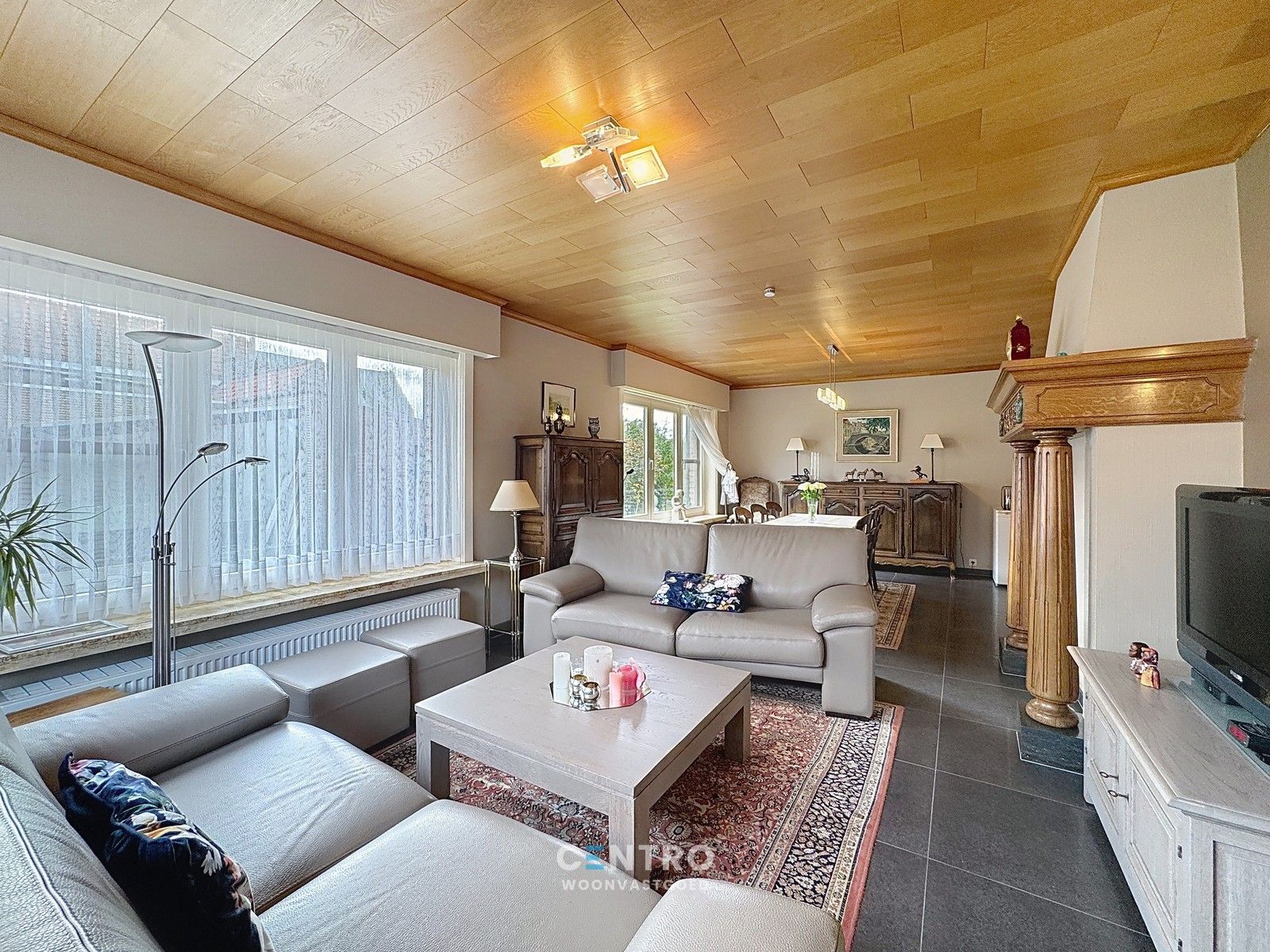 INTERESSANTE villa te Meetkerke met 3 slpks, PRAKTIJKruimte én 2 garages op 1.975m2! foto 7