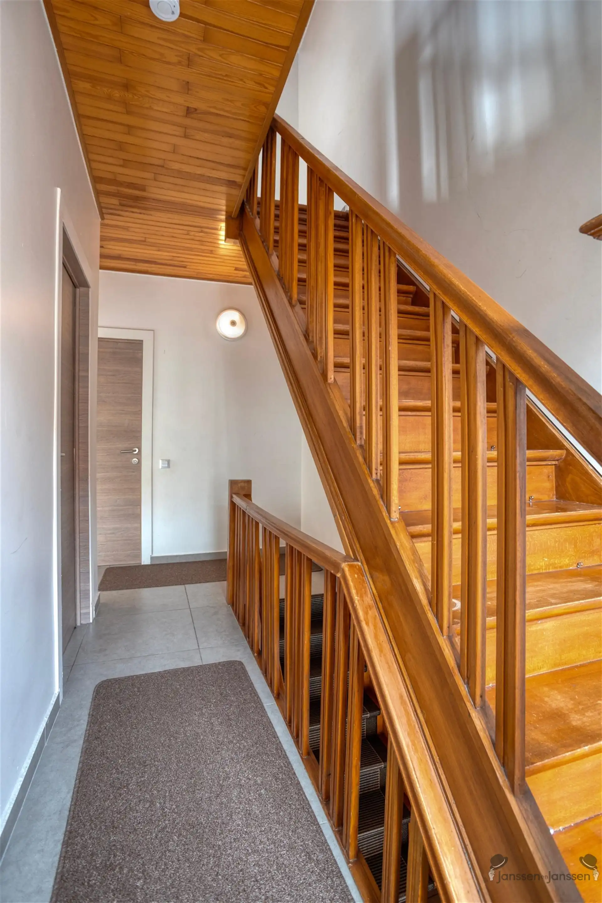 Karaktervolle rijwoning met 4 slaapkamers foto 13