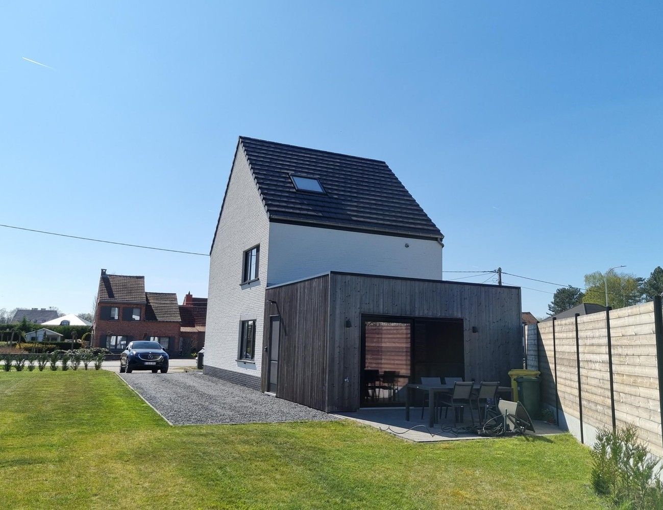Totaal vernieuwde woning, 3 ruime slaapkamers op een mooi perceel van 8a71ca foto 3