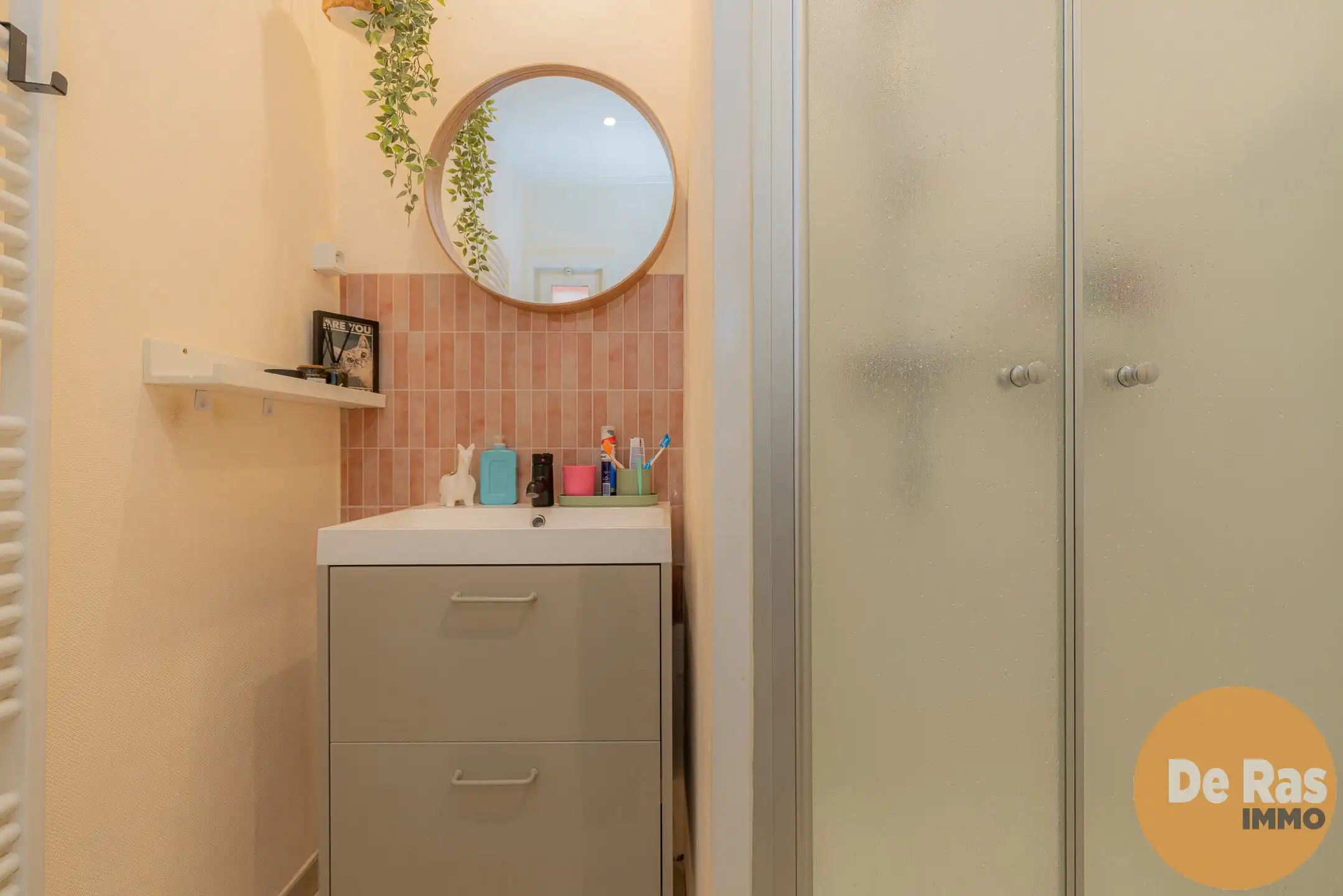 WETTEREN - Instapklare woning met twee slpks en terras foto 10