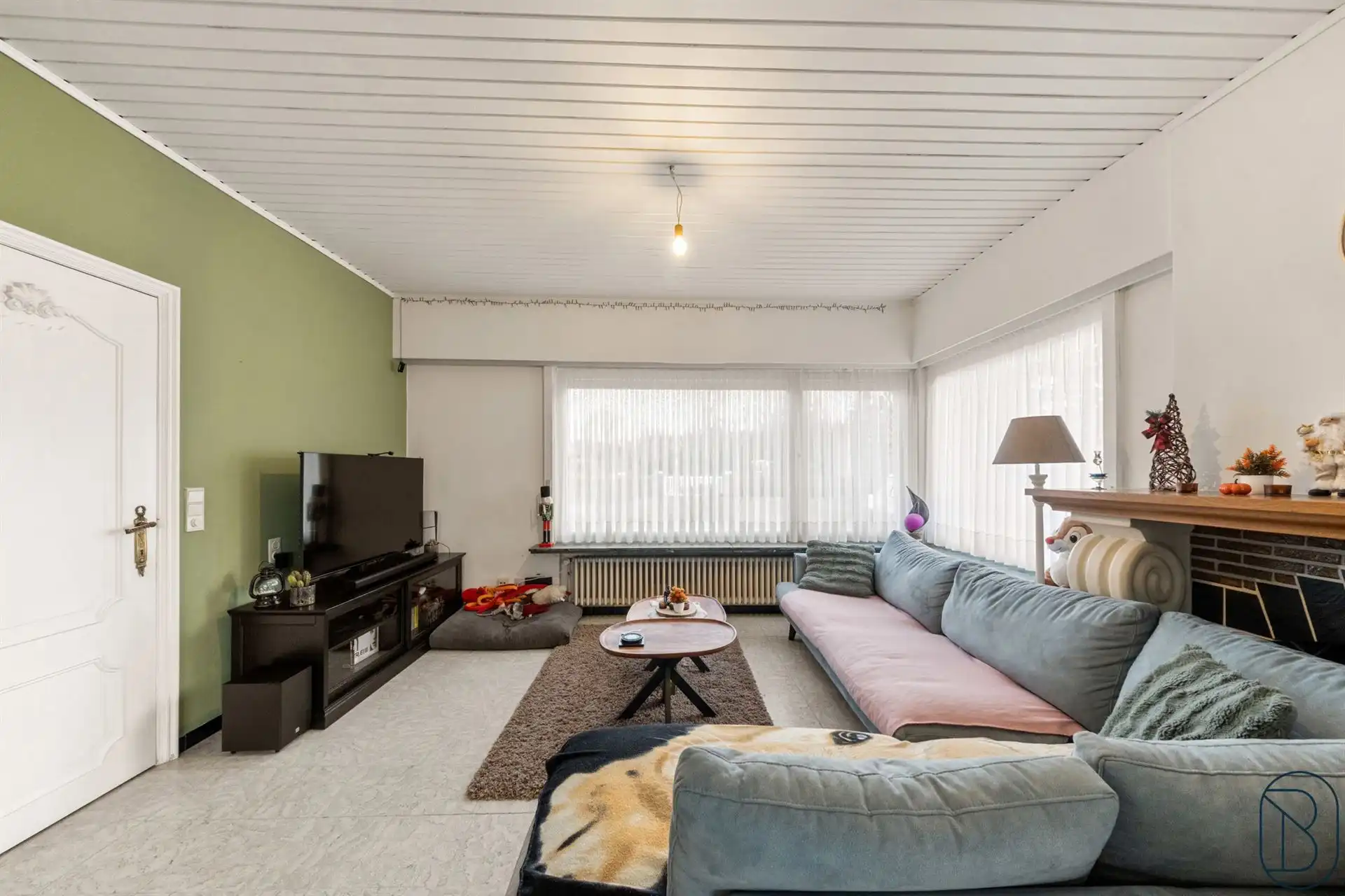Ruime bungalow met tuin en garage op topligging. foto 8