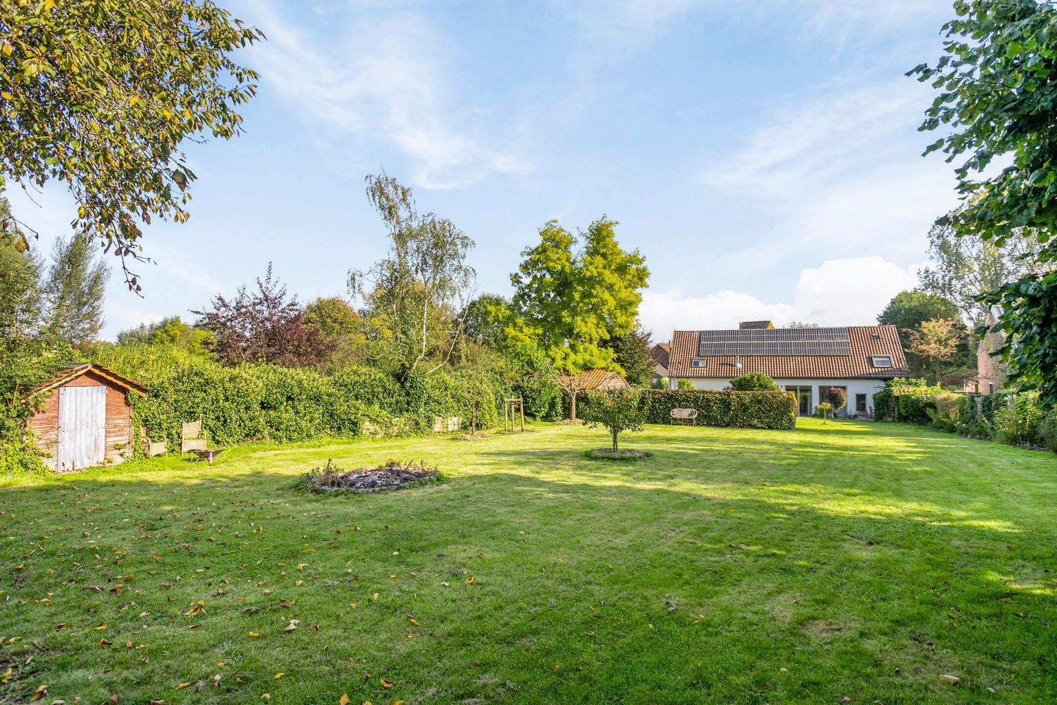 GERENOVEERDE HOEVE OP EEN ZEER RUSTIGE LOCATIE foto 28