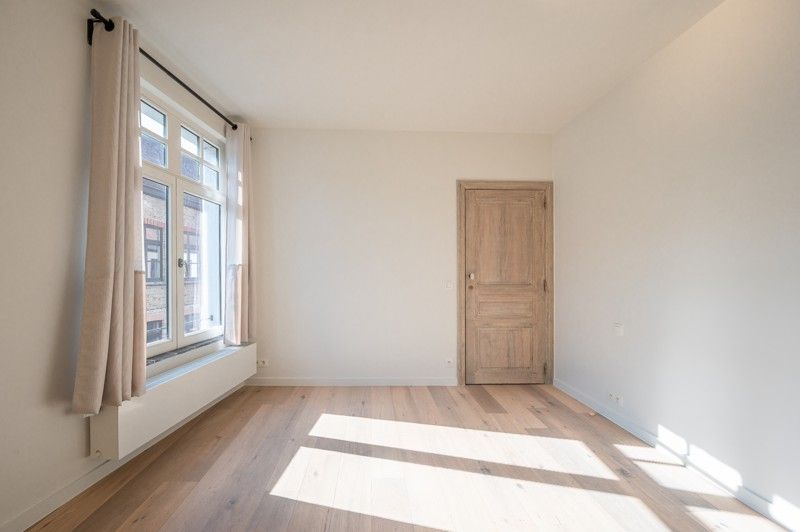 Charmante woning met drie slaapkamers in centrum Brugge! foto 11