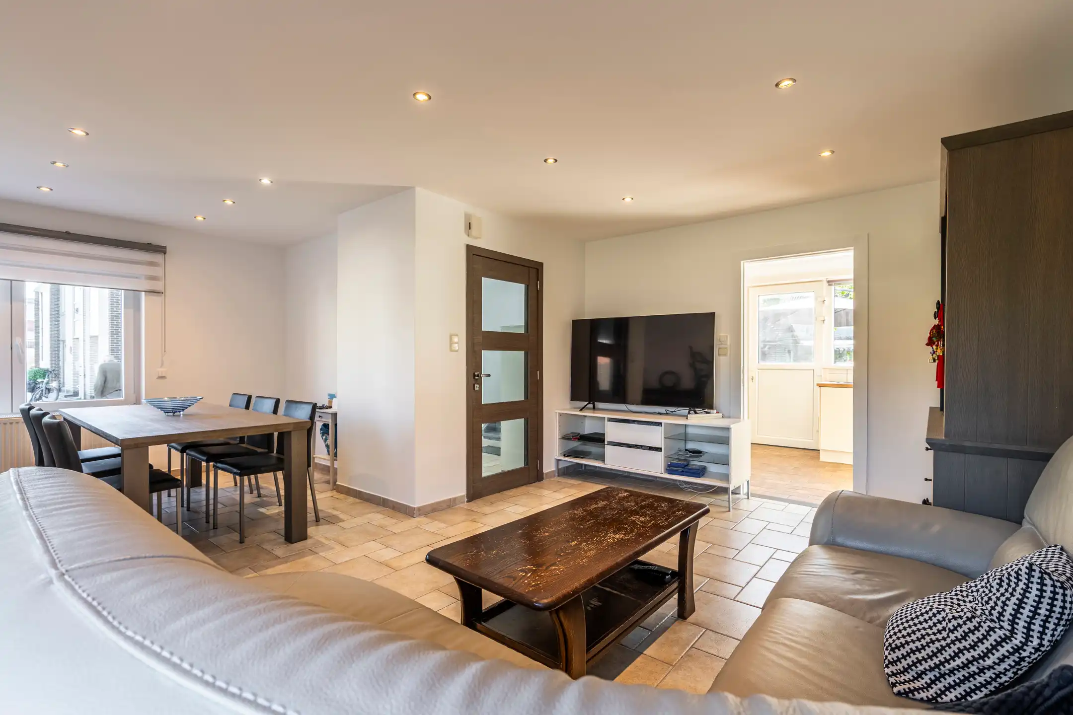 Instapklare gezinswoning met 3 slaapkamers en garage foto 6