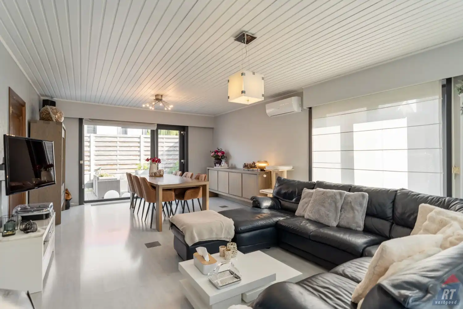 Instapklare bungalow met 3 slaapkamers gelegen in het rustige Velm foto 2