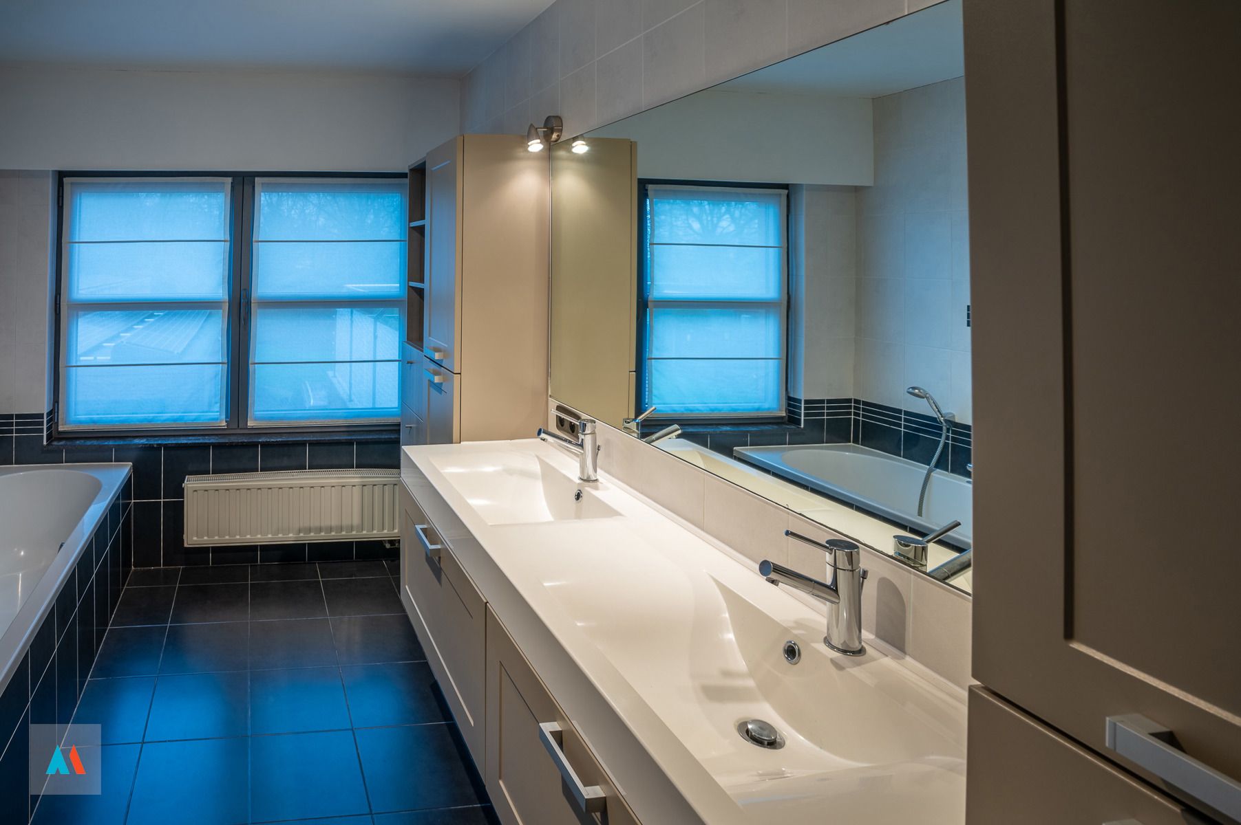 Eéngezinswoning met mooie, aangelegde tuin foto 4