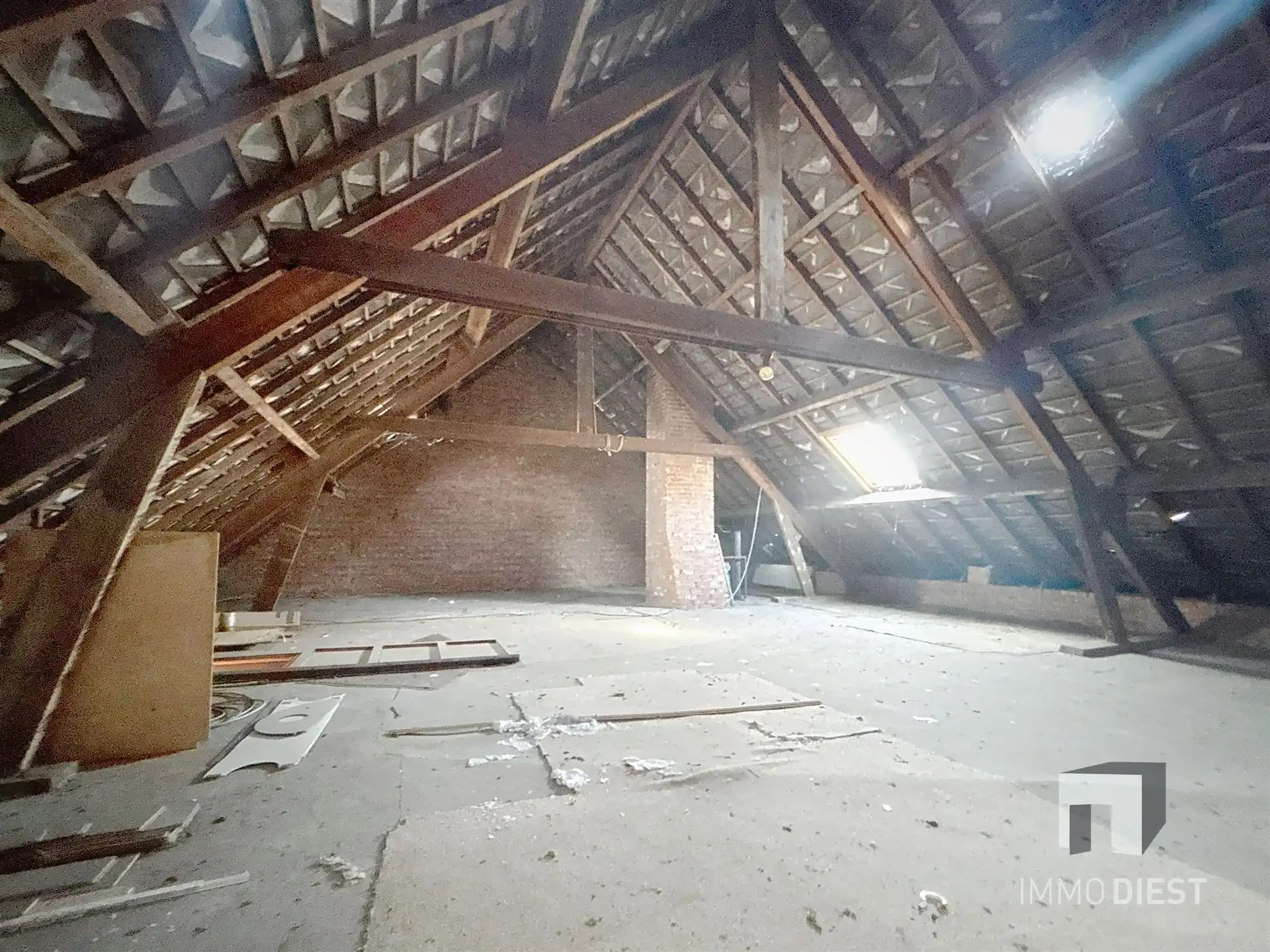 Handelshuis in het centrum van Ham op 5,83are foto 37