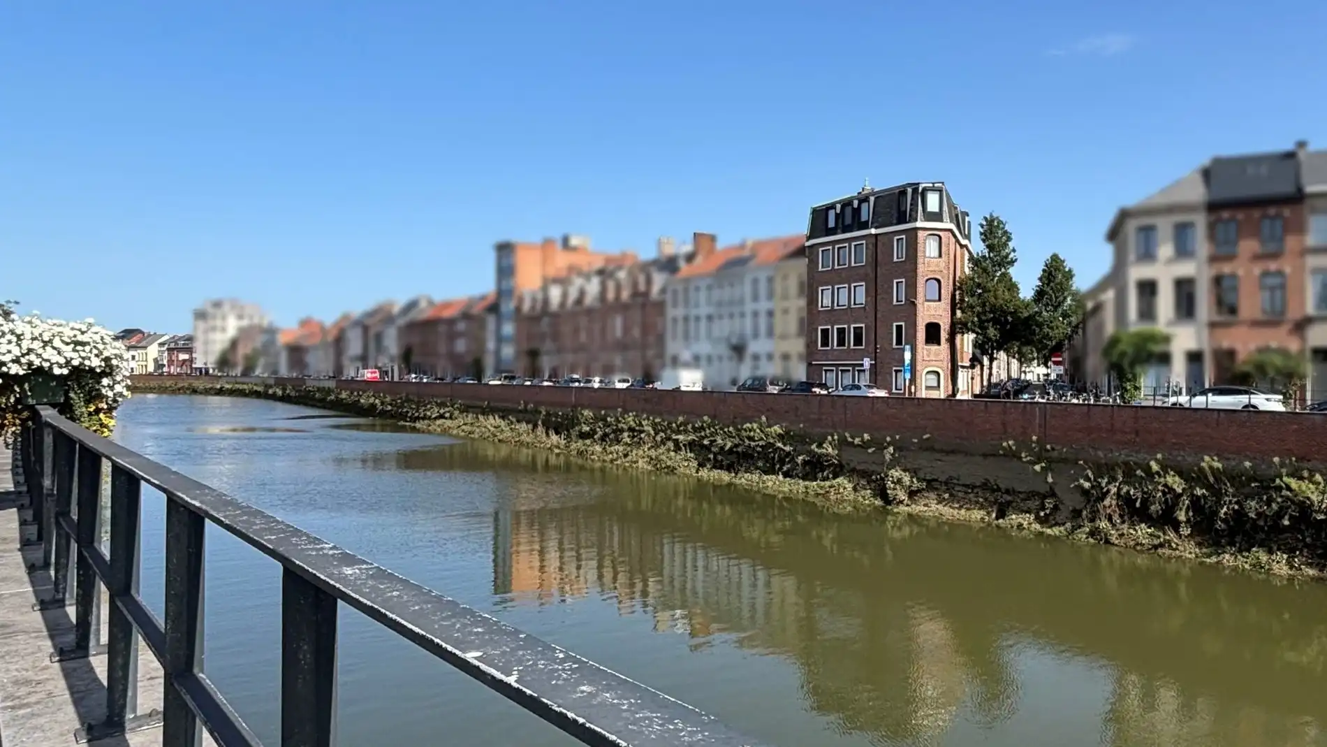 Ruim en goed onderhouden app. met 2 slpks aan de Dijle te Mechelen foto 20