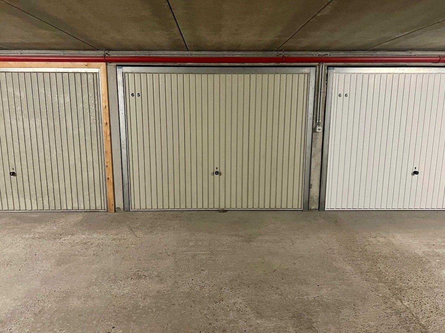 Gesloten garage - aan de Zeedijk foto 6