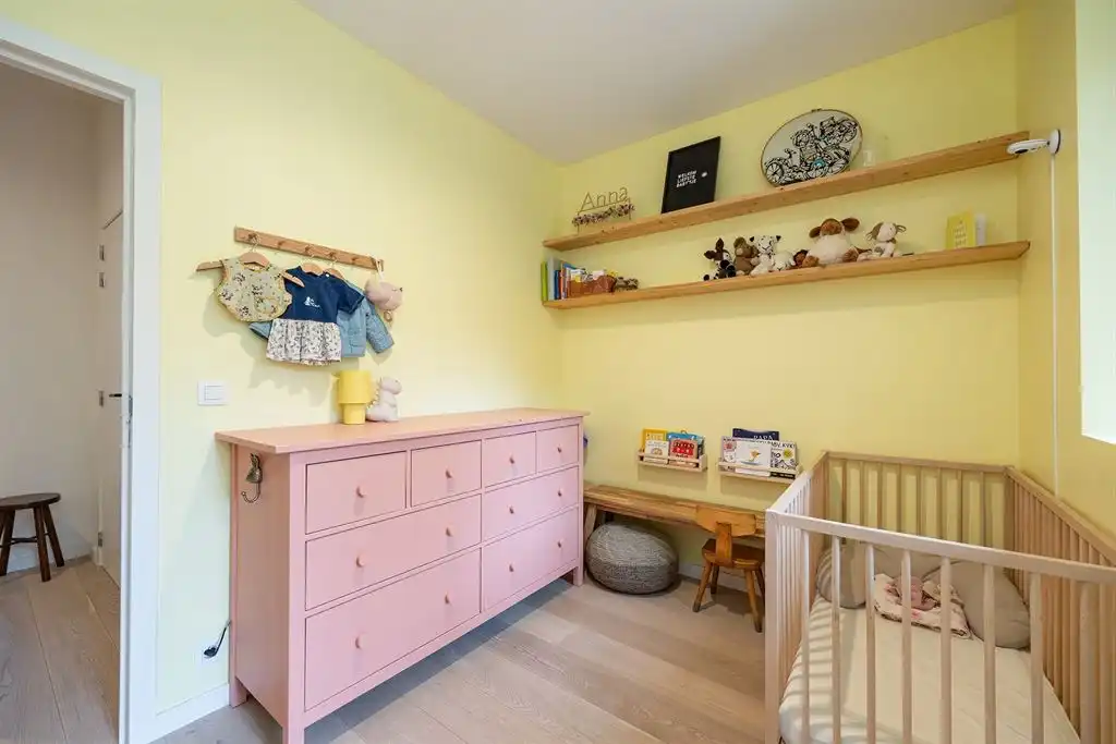 Instapklaar appartement met ruime tuin foto 12