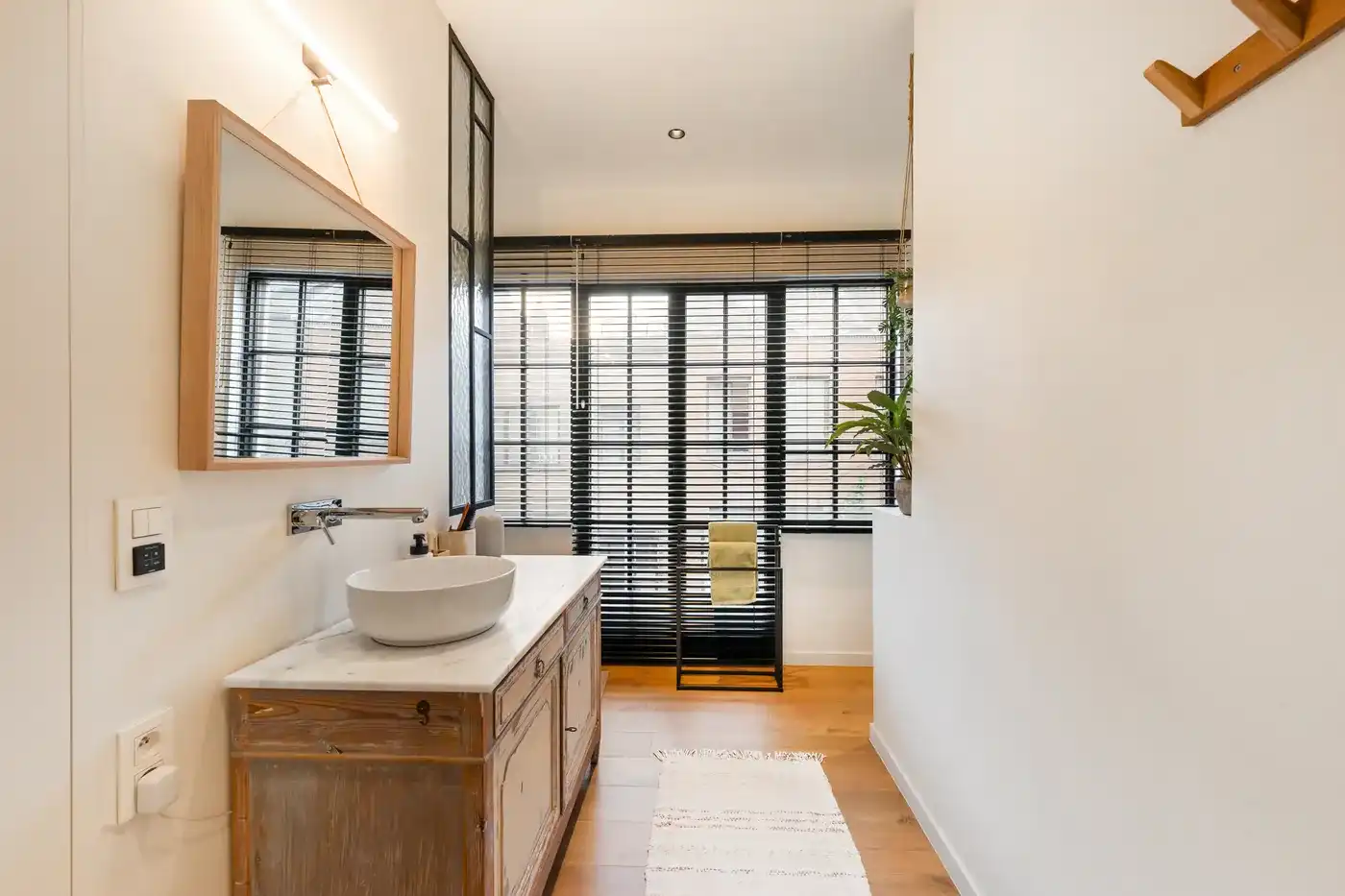 Charmante woning met prachtig aangelegde tuin in Gentbrugge foto 21