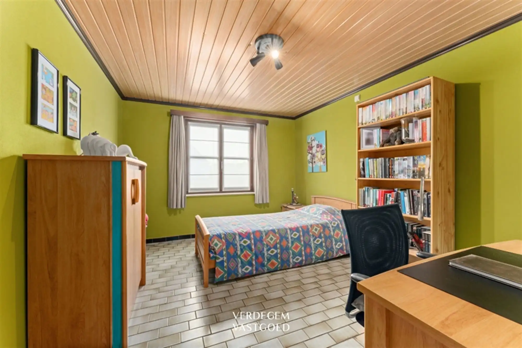 Hoevewoning met schuur en uniek zicht op weilanden en knotwilgen foto 13