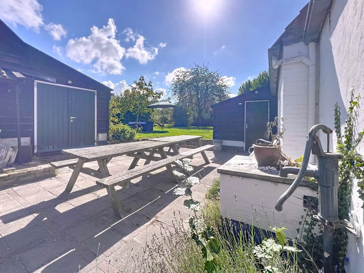 Idyllisch gelegen monumentale woning foto 7