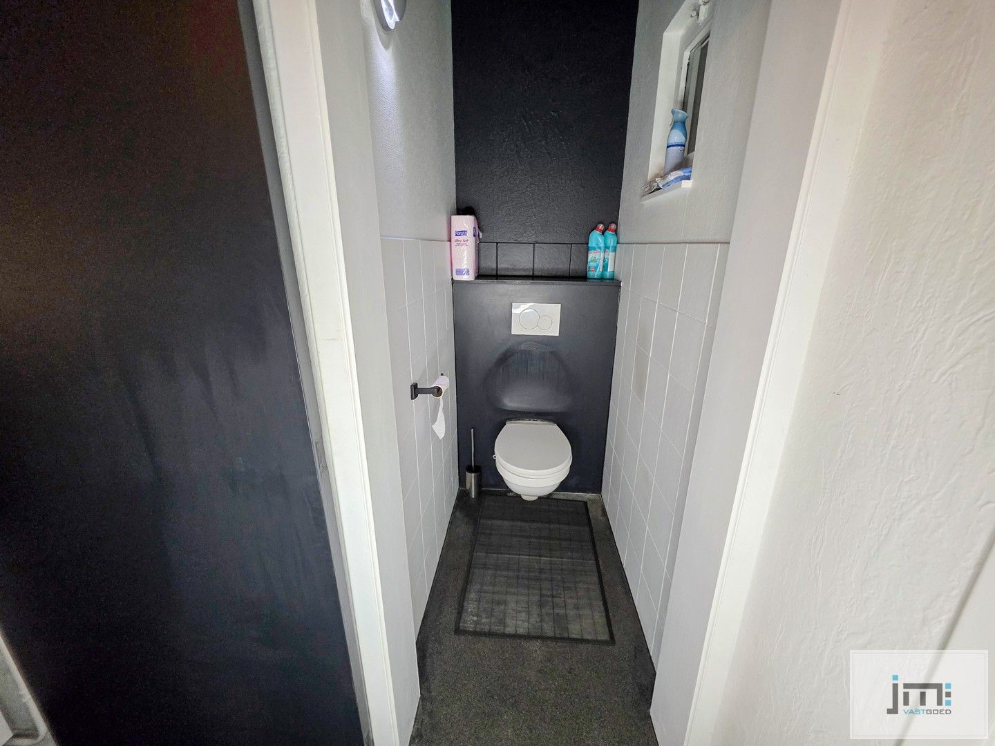 Grote hal (200 m2) met gelijkvloerse woning foto 17