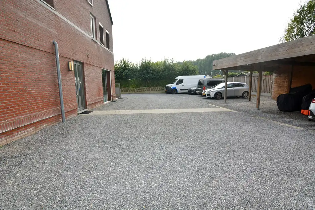 Energiezuinig duplex-appartement met 2 slpk, terras en carport met berging. foto 33