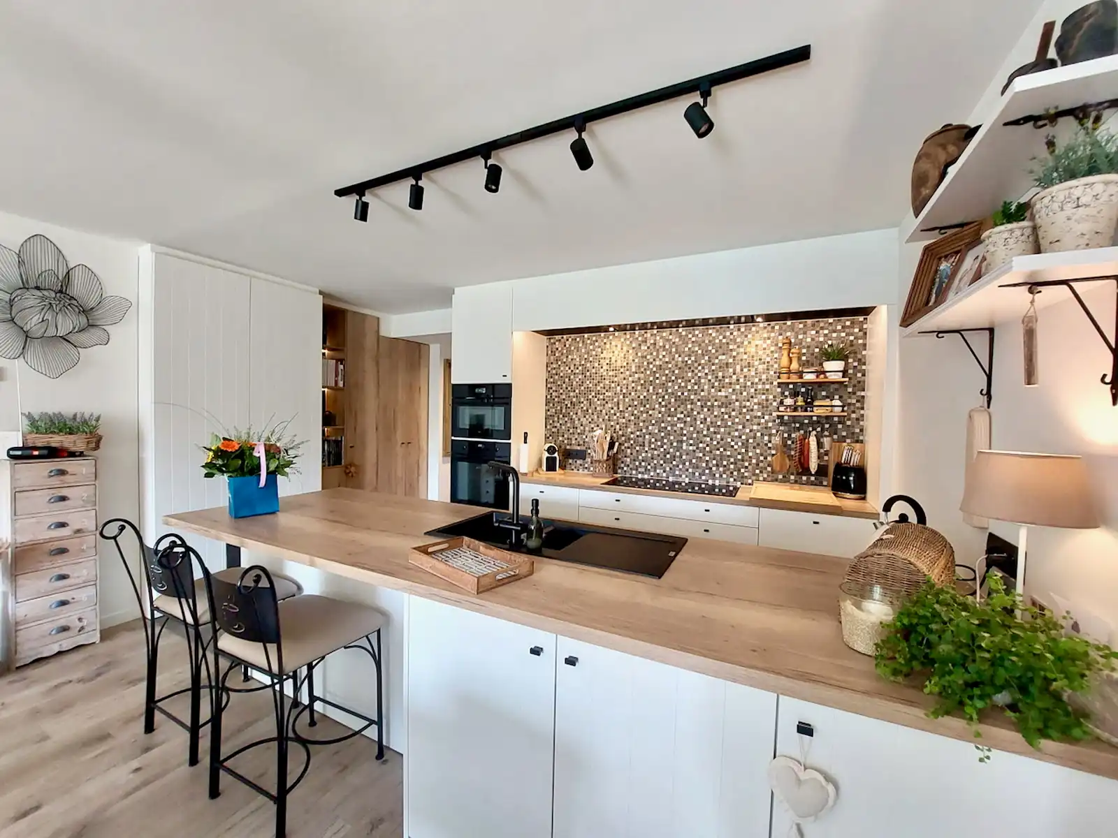 Hoogwaardig afgewerkt appartement te Zedelgem foto 2