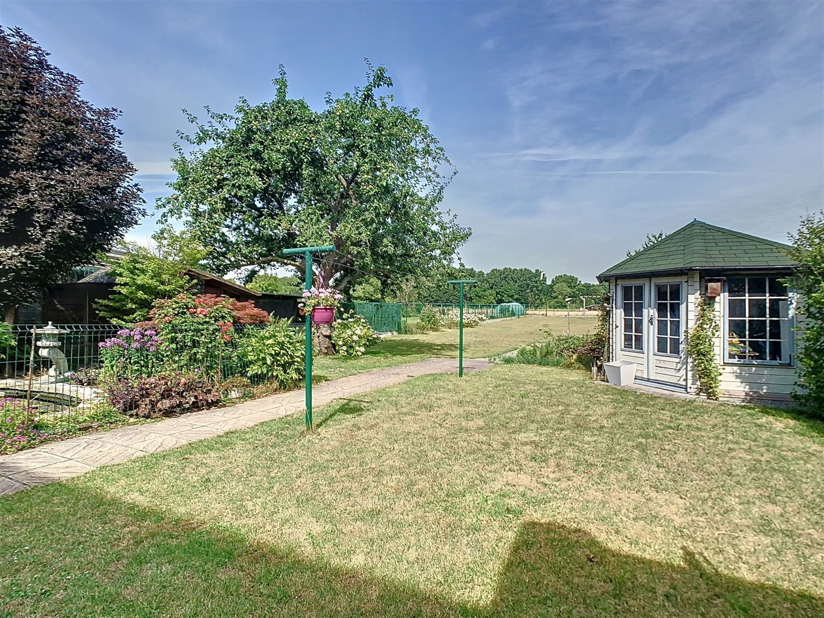 OPTIE! Goed onderhouden woning, met 3 slpk. en een landelijke ligging!! foto 5