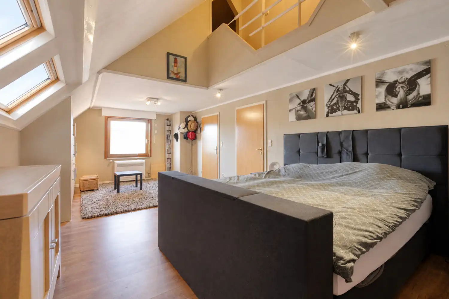 ZEER RUIM APPARTEMENT MET STUDIO EN 2 AUTOSTAANPLAATSEN TE DIEST! foto 22