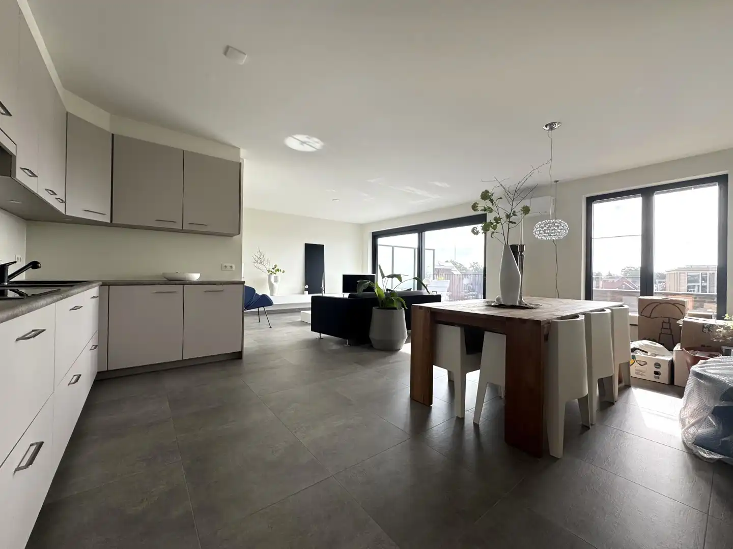 Nieuwbouwappartement met 2 slaapkamers én 2 terrassen te huur in Dilsen foto 2
