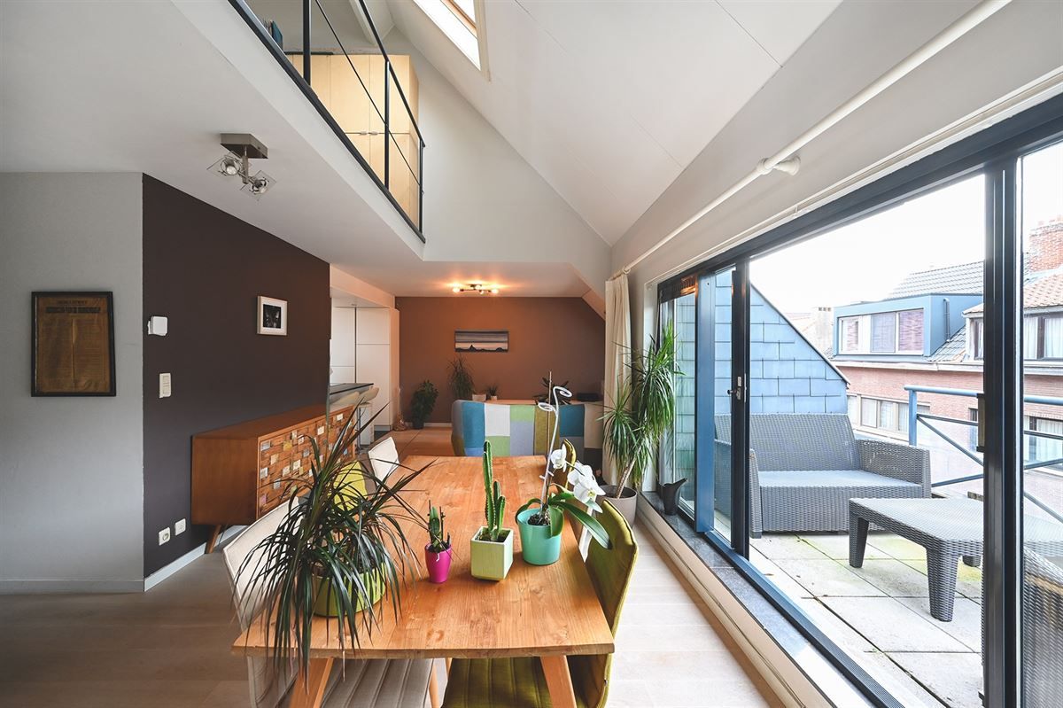 Prachtig duplex-appartement met 2 slaapkamers en garage foto 3