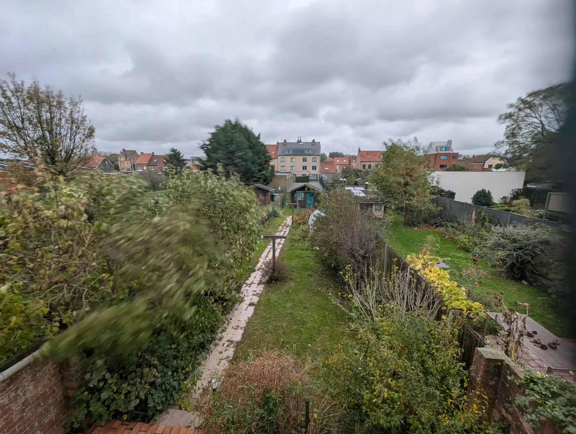 Ruime woning met zongerichte tuin te koop. Centrum De Panne aan zee. foto 16