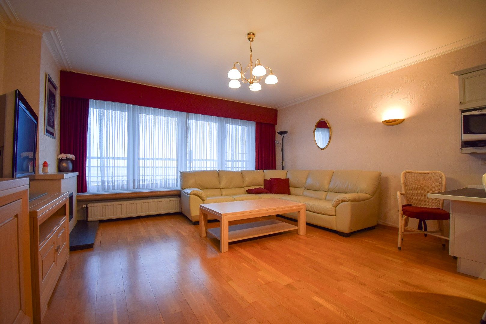 Ruim appartement met drie slaapkamers, terras en mogelijkheid garage op de zeedijk foto 4