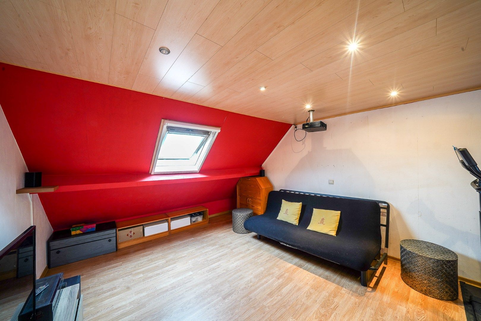 Gesloten woning met 2 slaapkamers en gezellige stadstuin foto 11