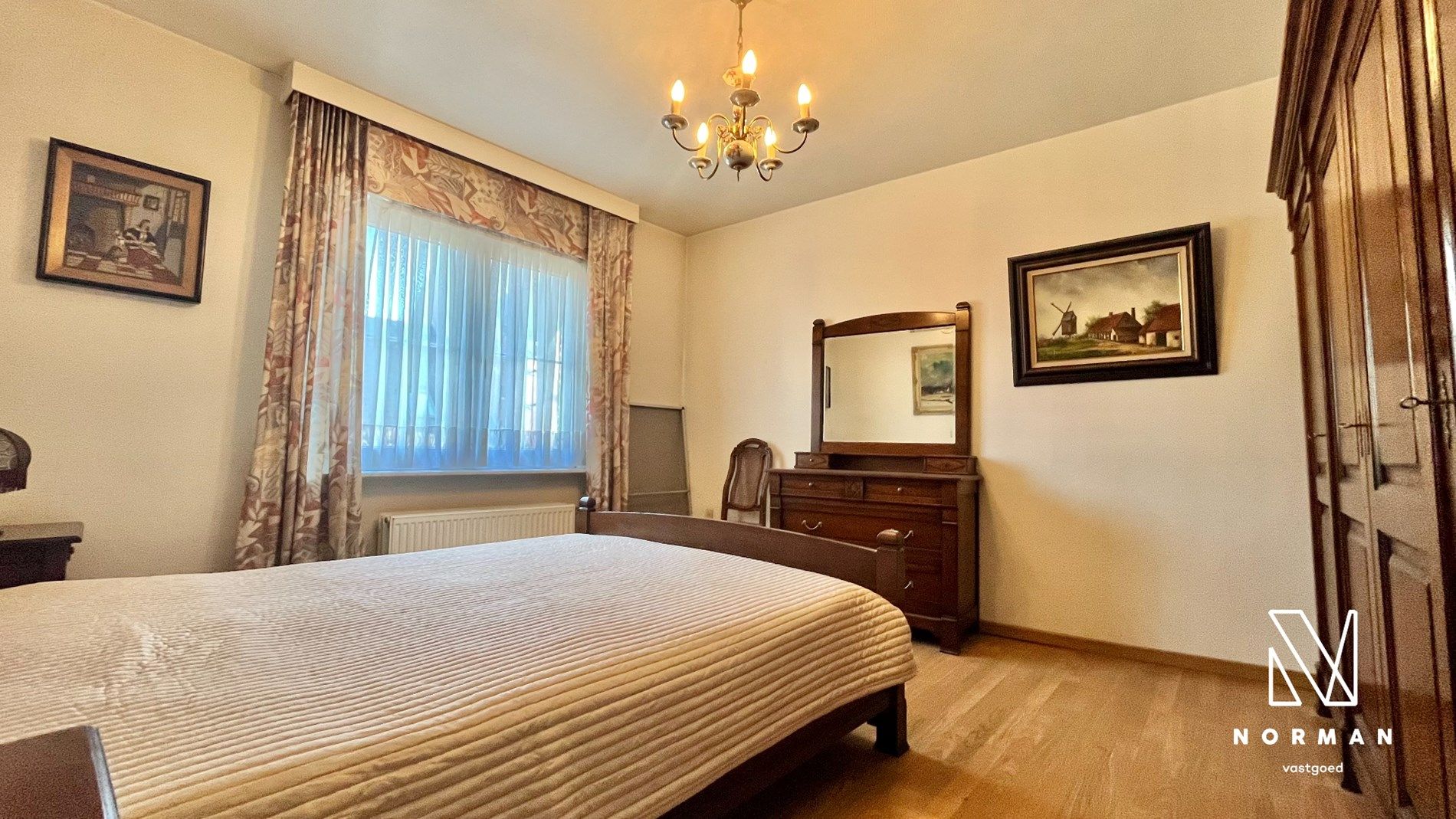 Ruime centrumwoning met 4 slaapkamers, veranda, zij-ingang en stadstuin foto 11